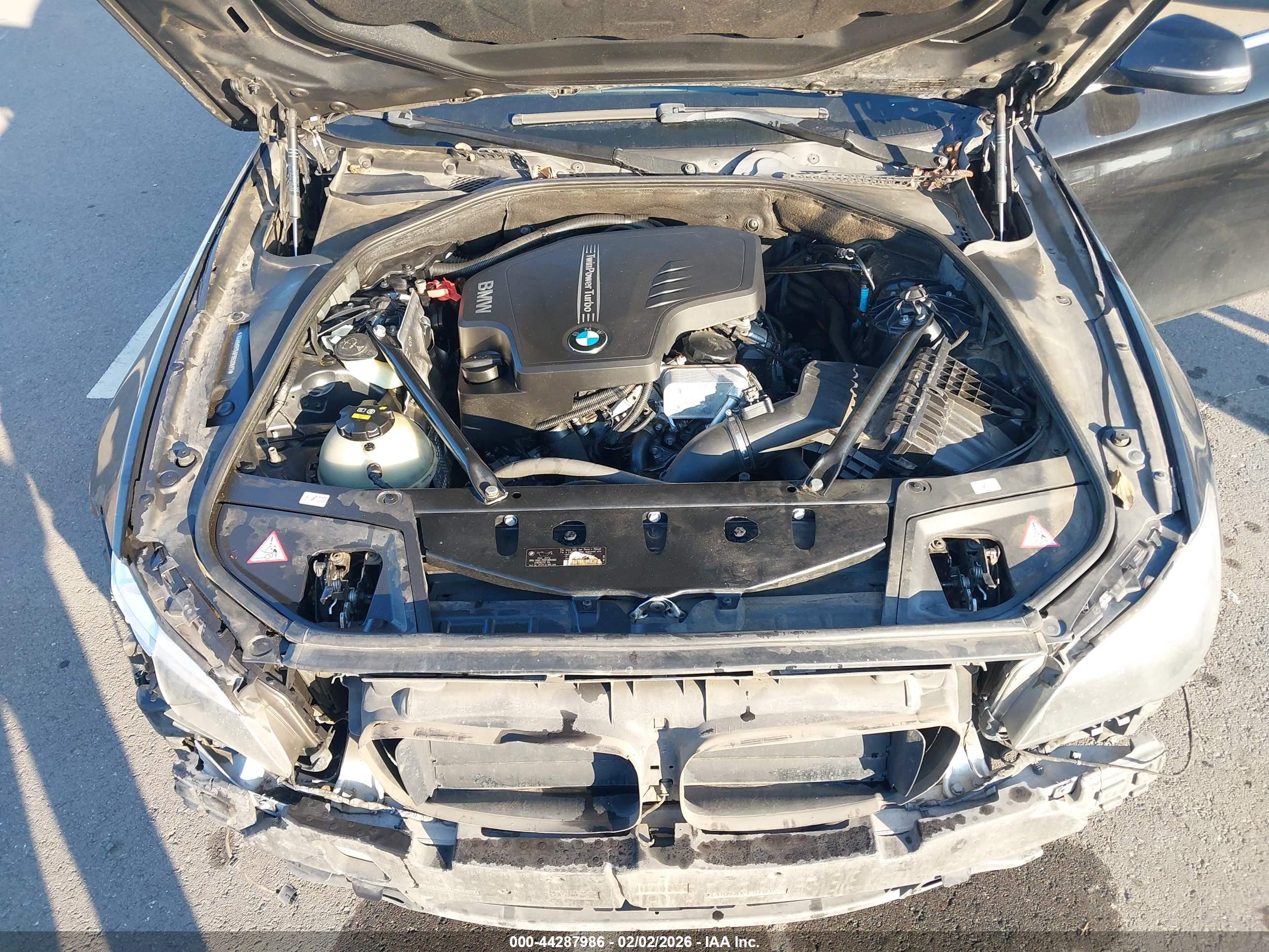 BMW 528I image 10