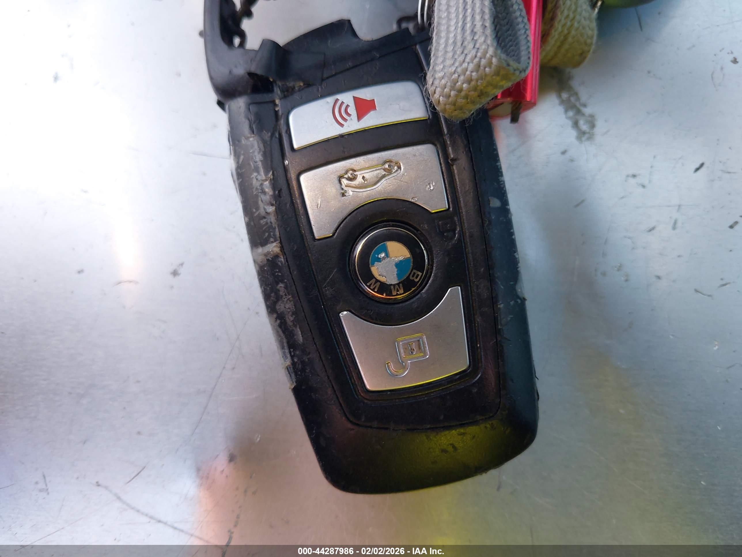 BMW 528I image 11