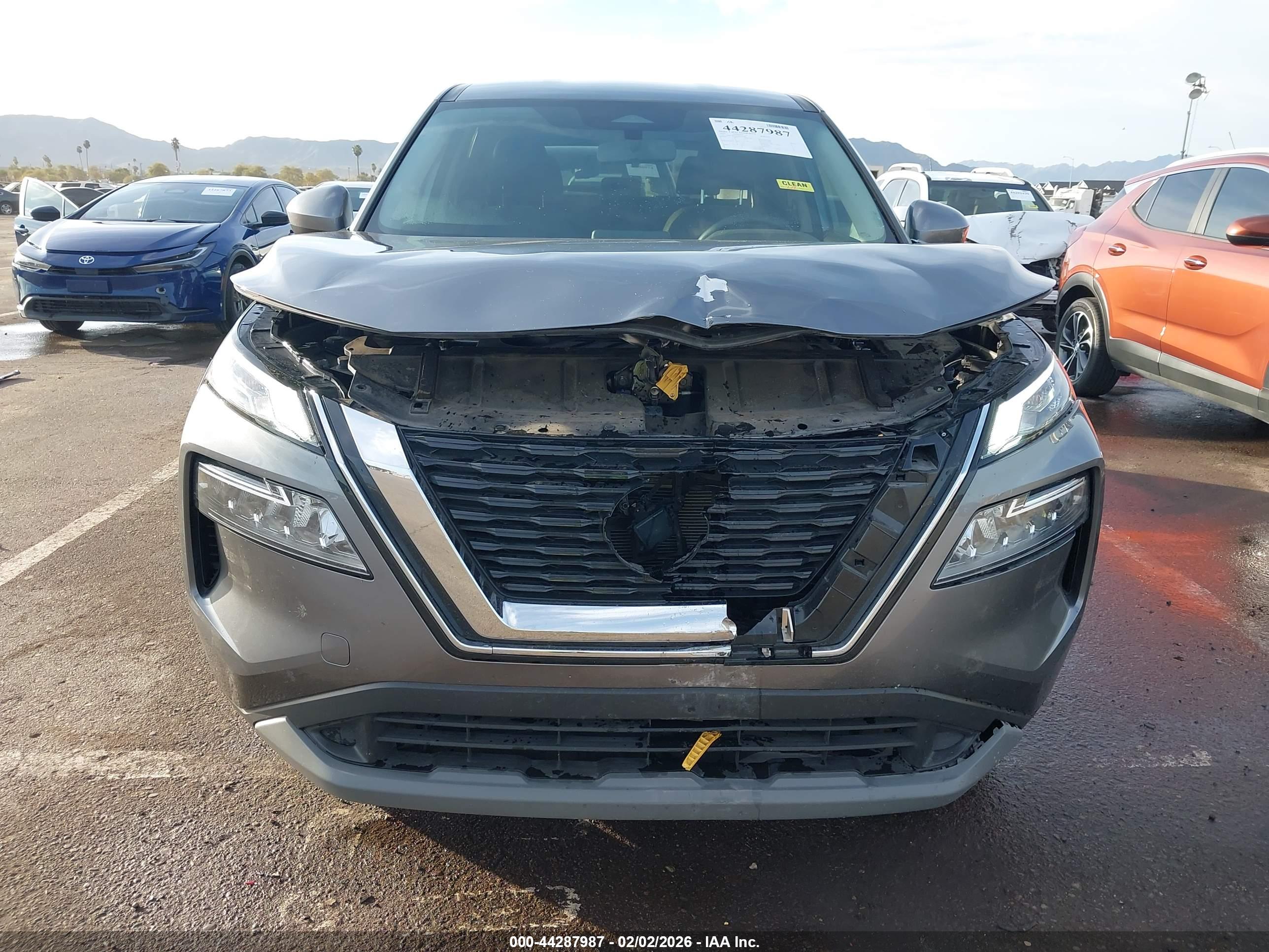 NISSAN ROGUE image 6