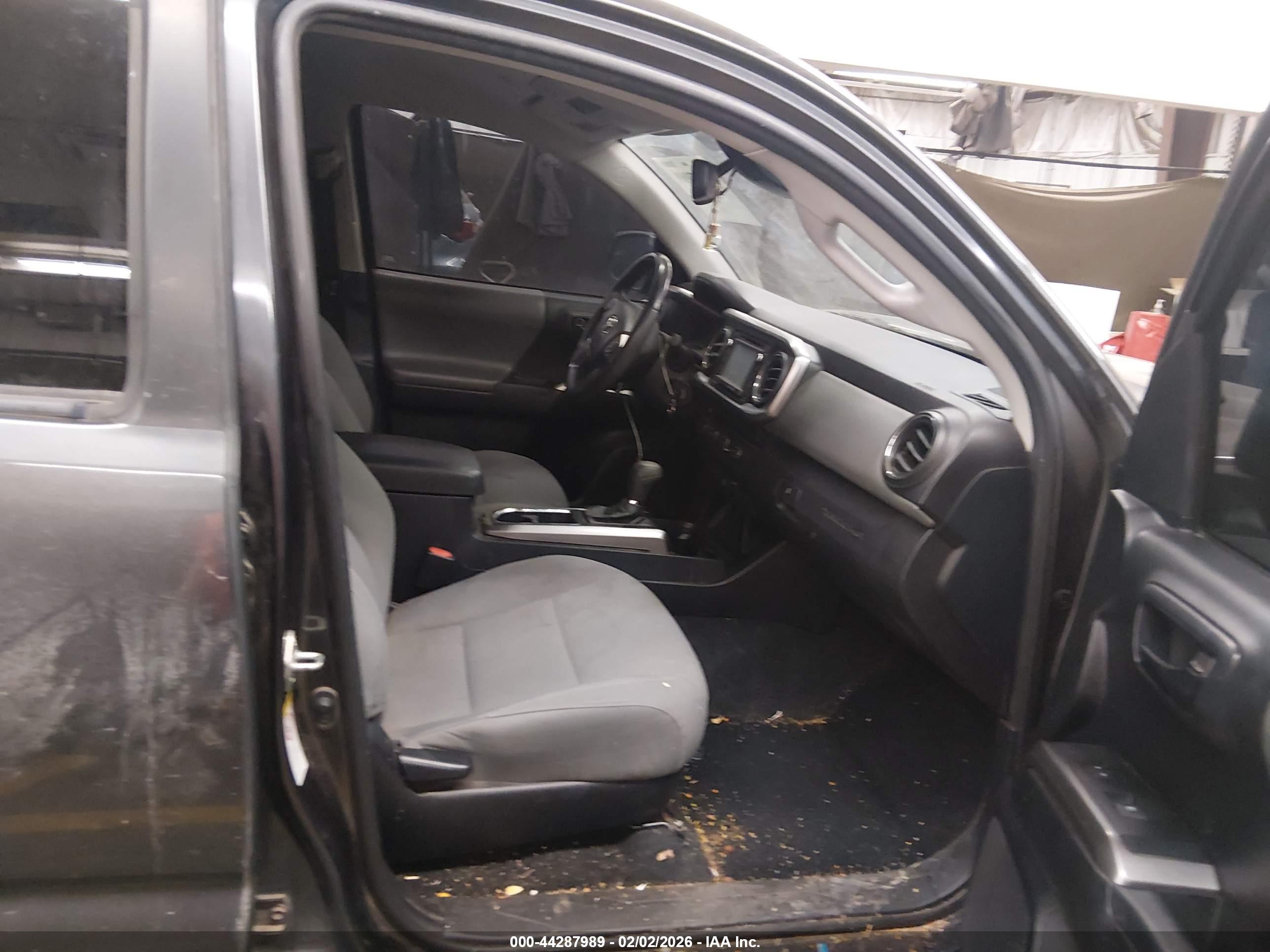 TOYOTA TACOMA image 5