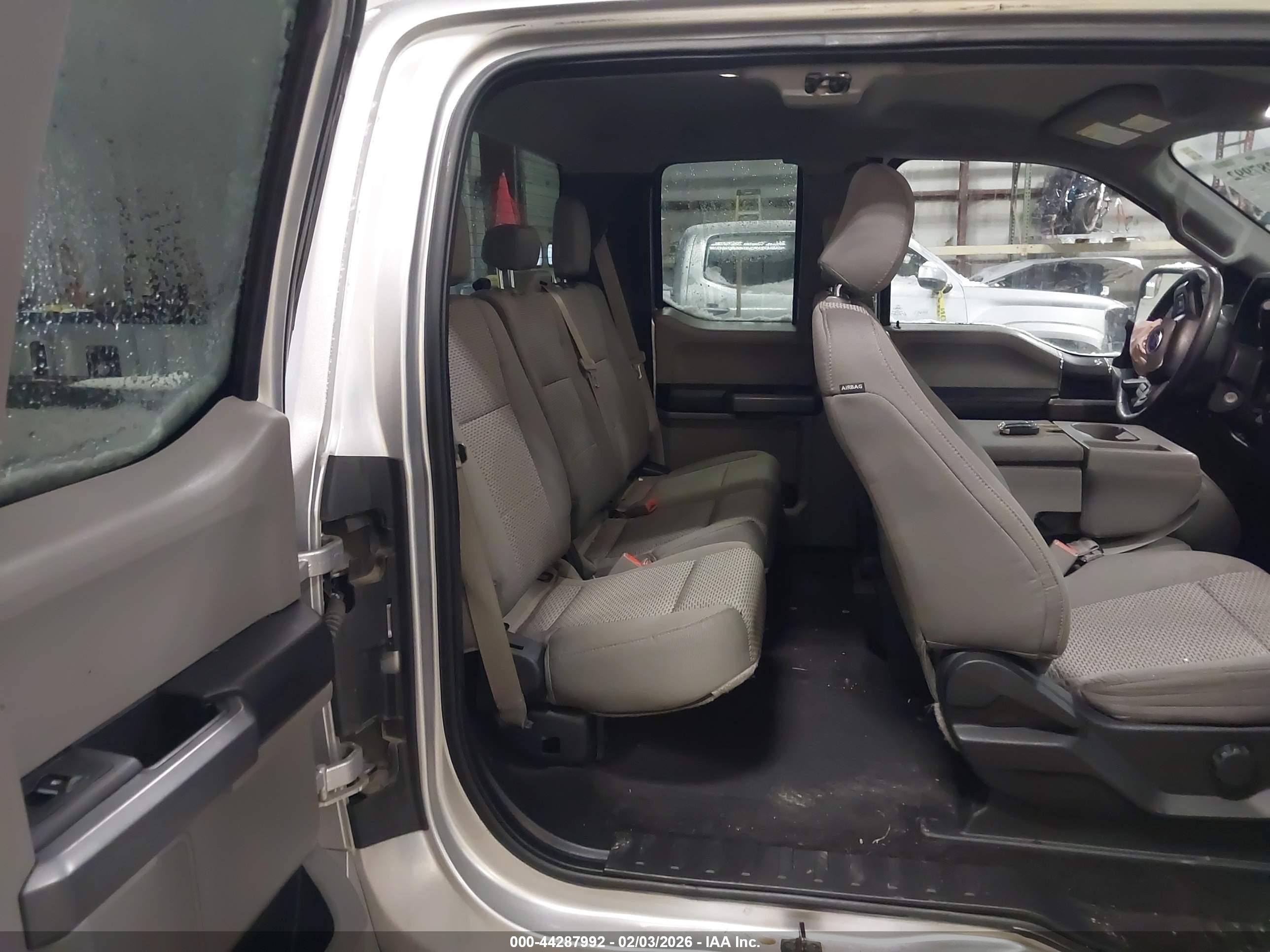 FORD F-150 image 8