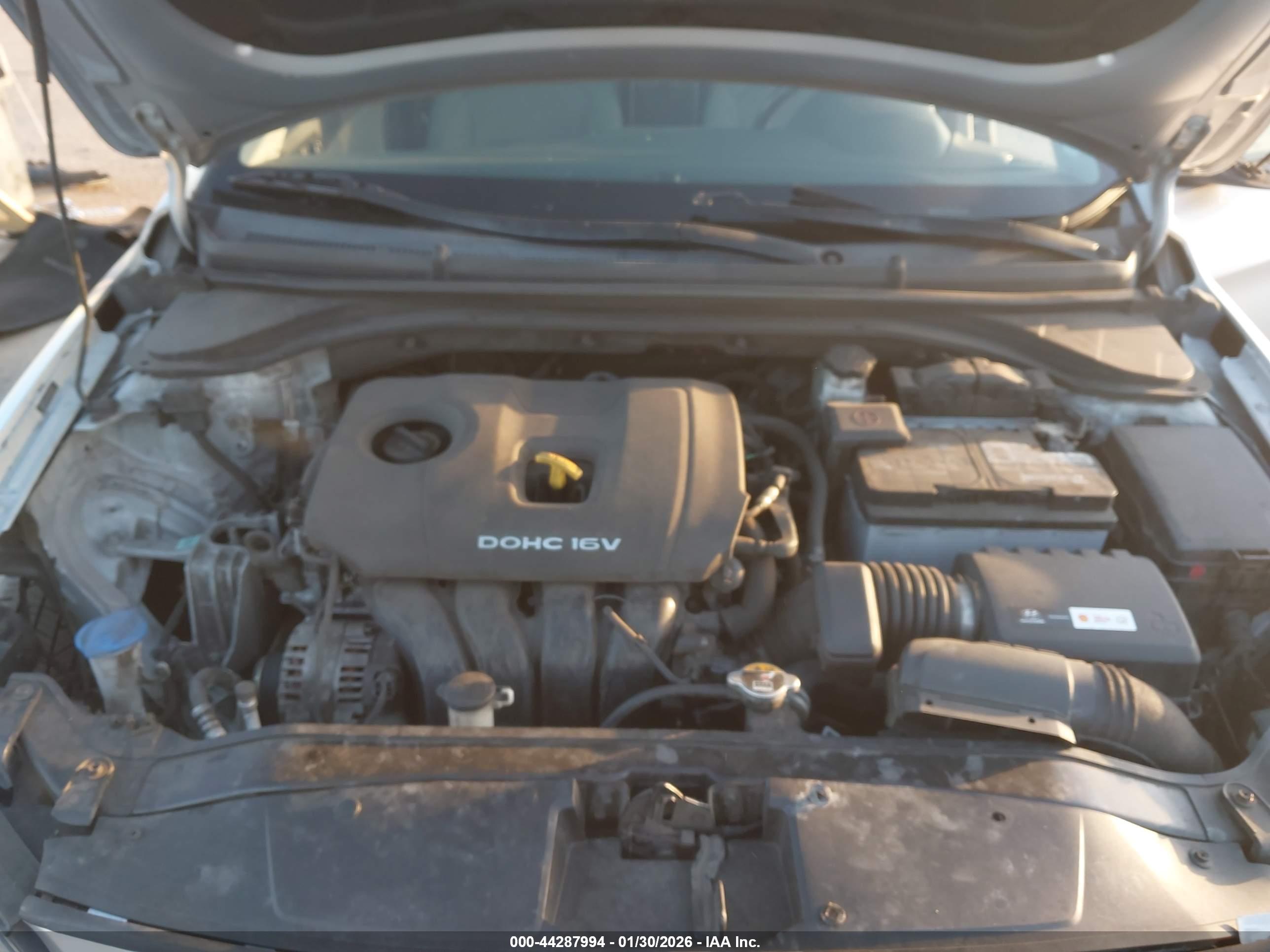 HYUNDAI ELANTRA image 10