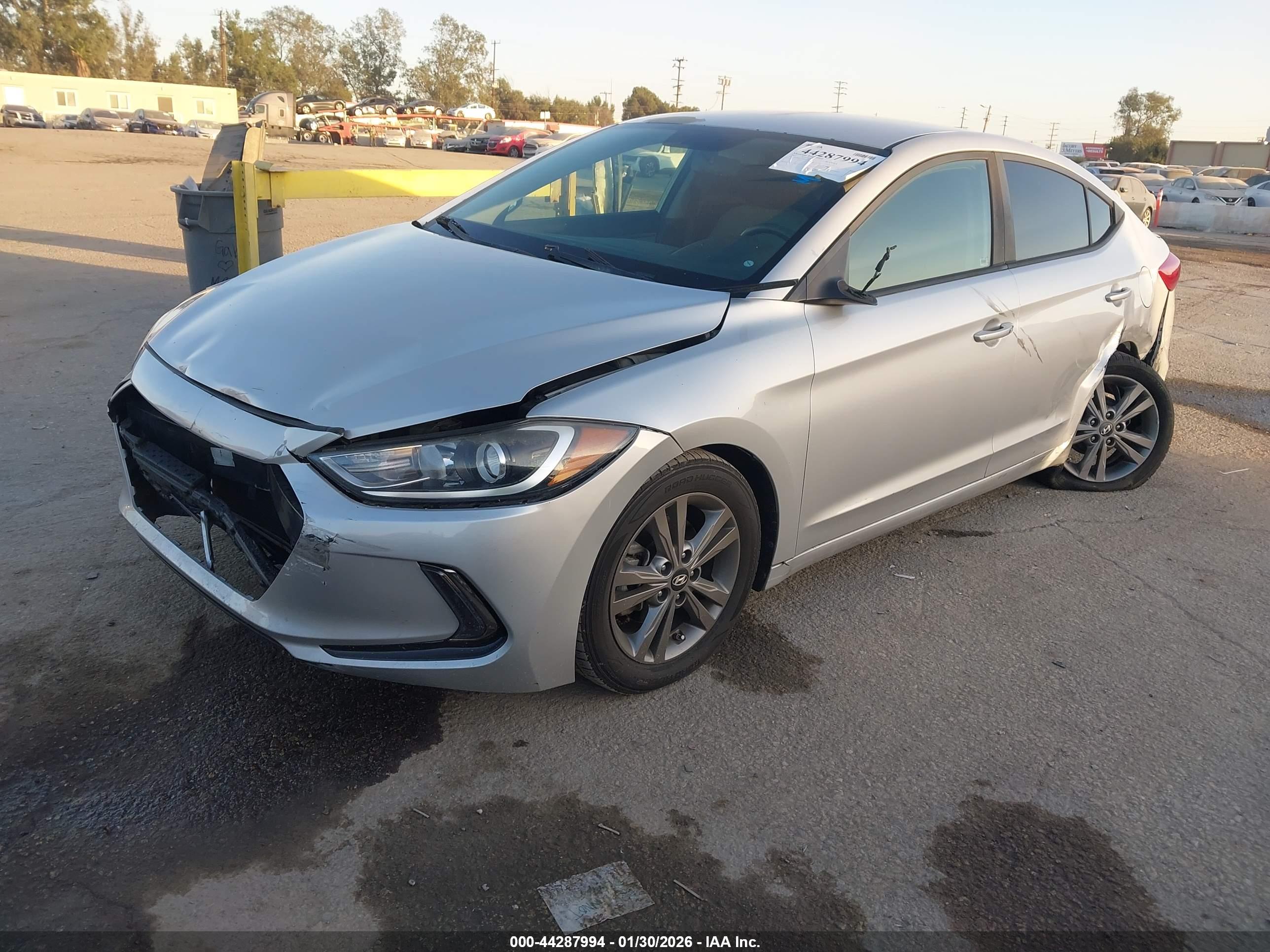HYUNDAI ELANTRA image 2