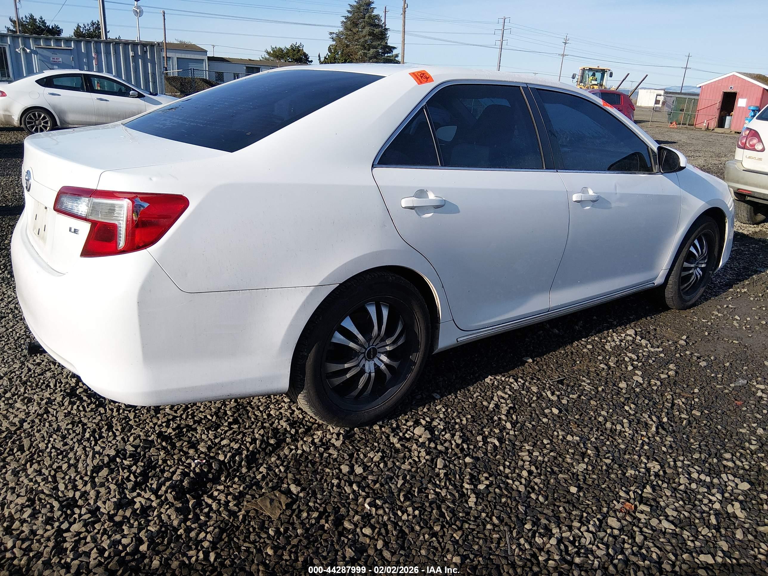 TOYOTA CAMRY image 4