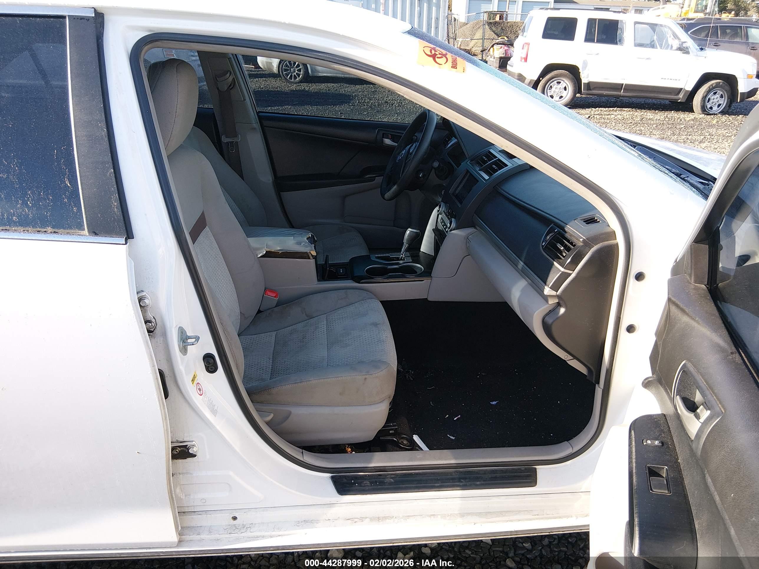 TOYOTA CAMRY image 5