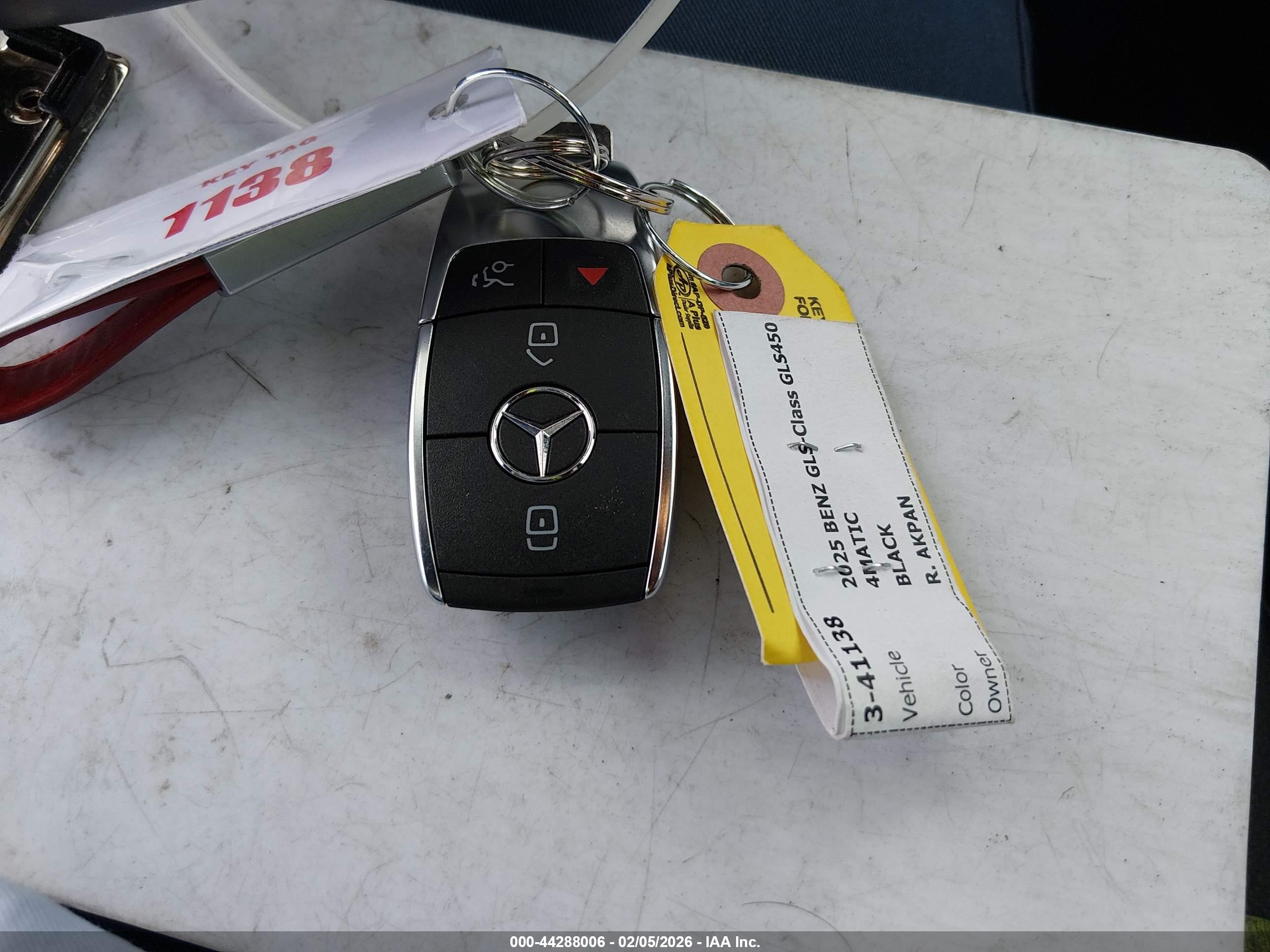 MERCEDES-BENZ GLS image 11