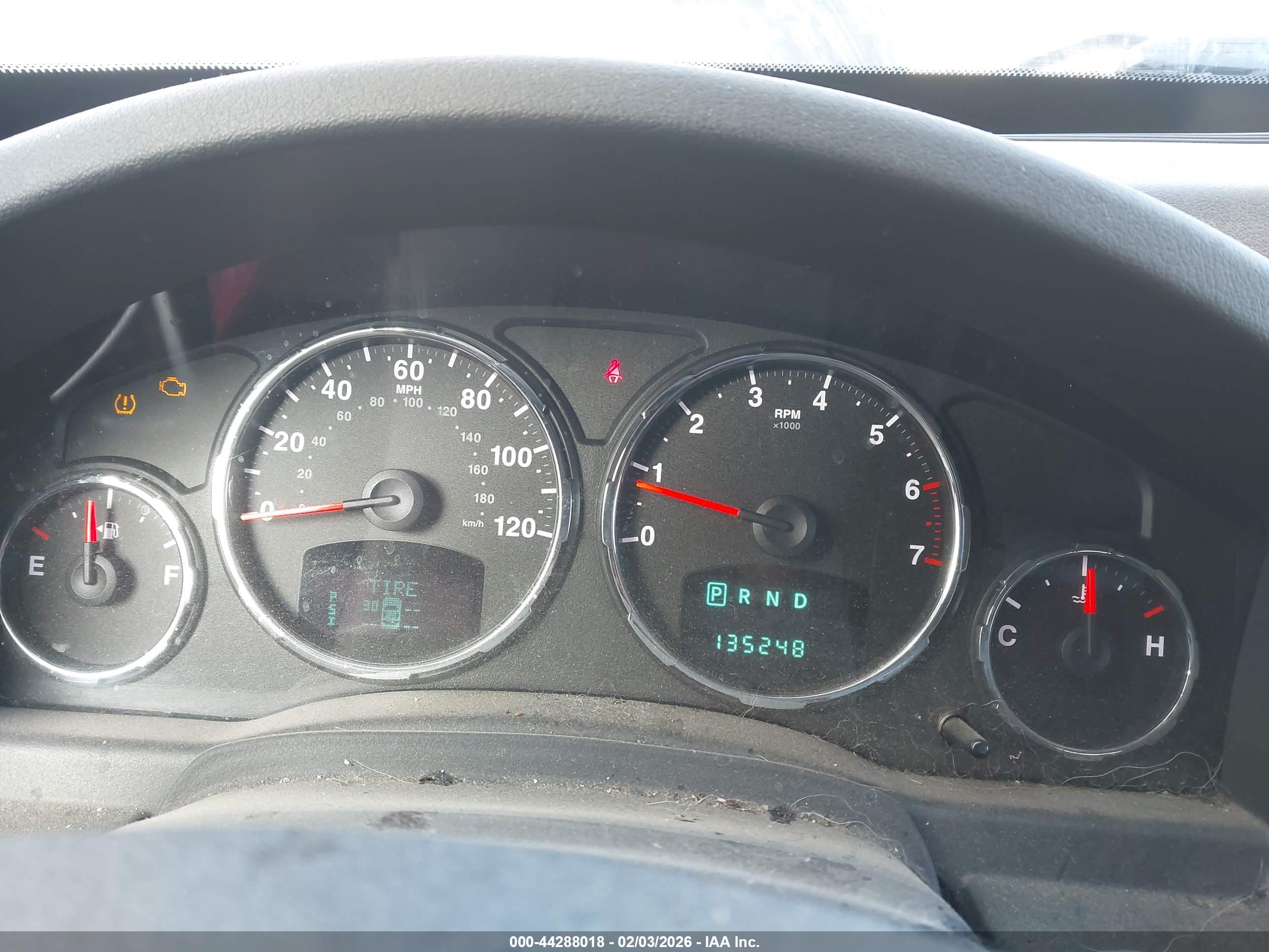 JEEP LIBERTY image 7
