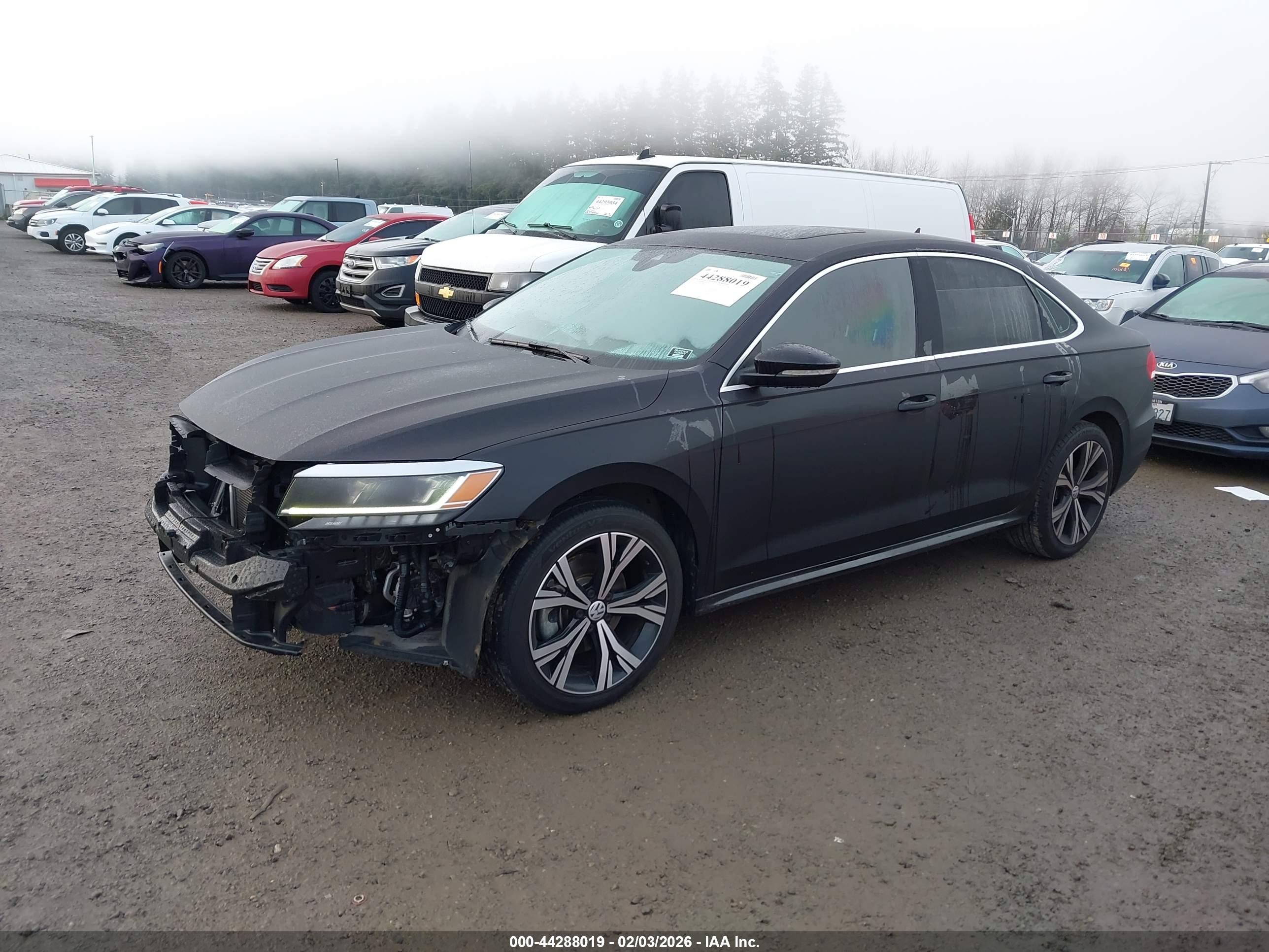 VOLKSWAGEN PASSAT image 2