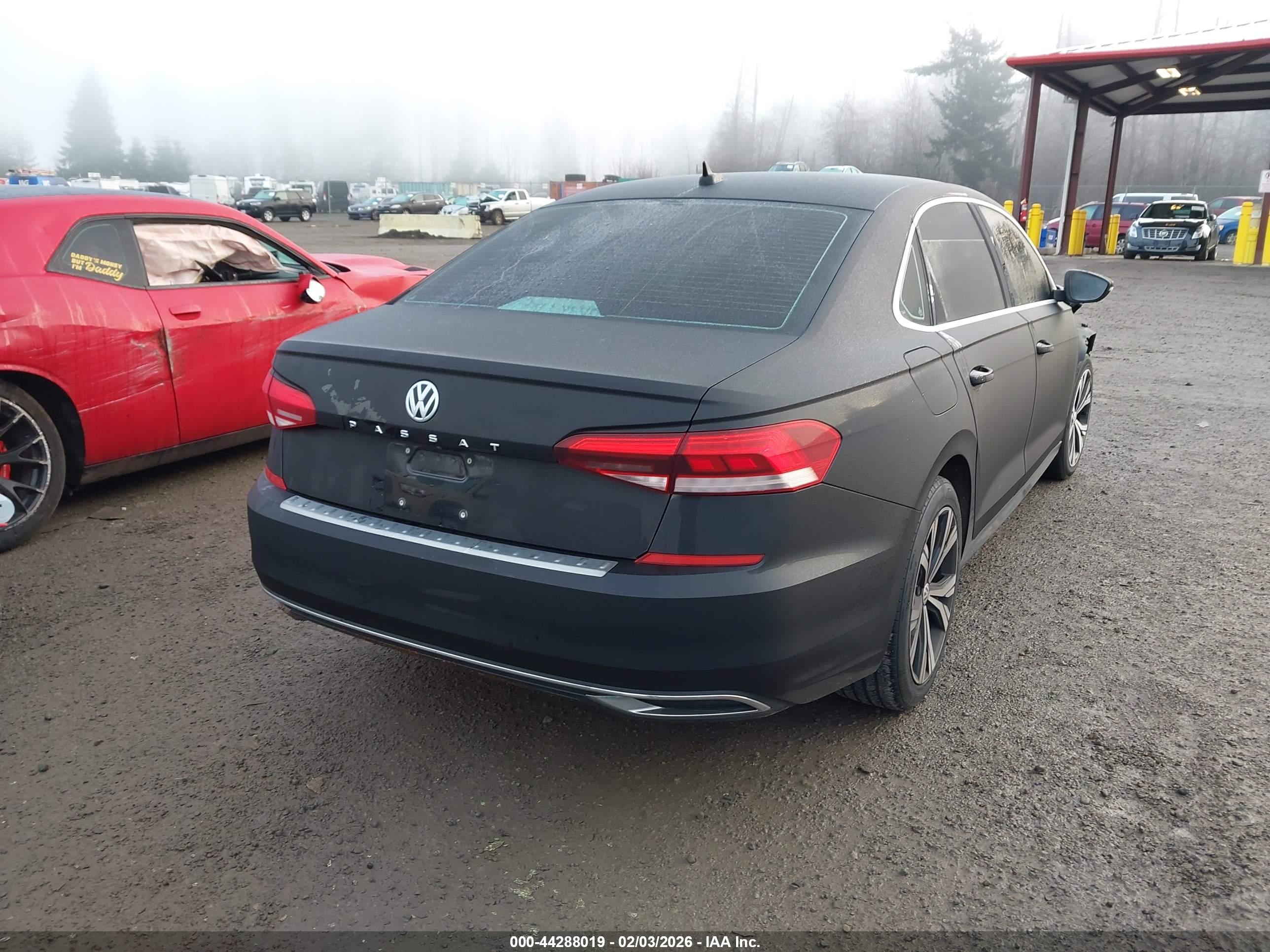 VOLKSWAGEN PASSAT image 4
