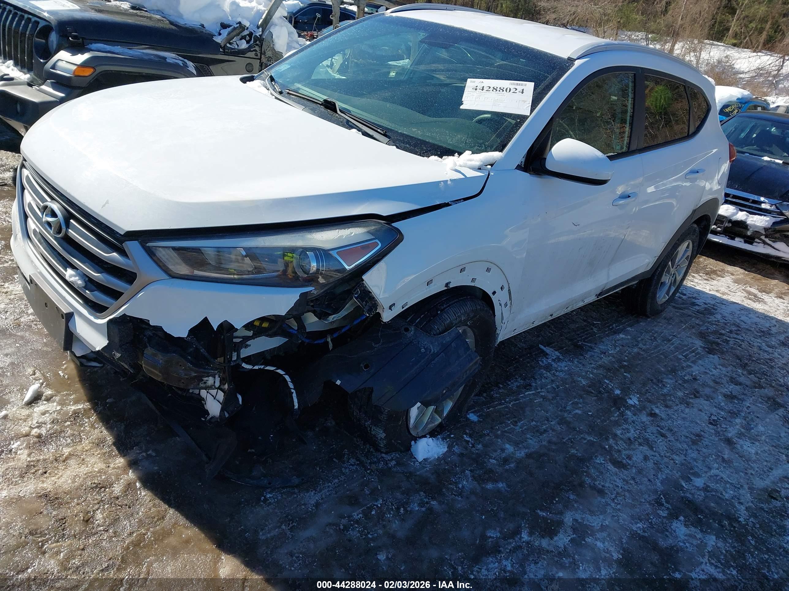 HYUNDAI TUCSON image 2