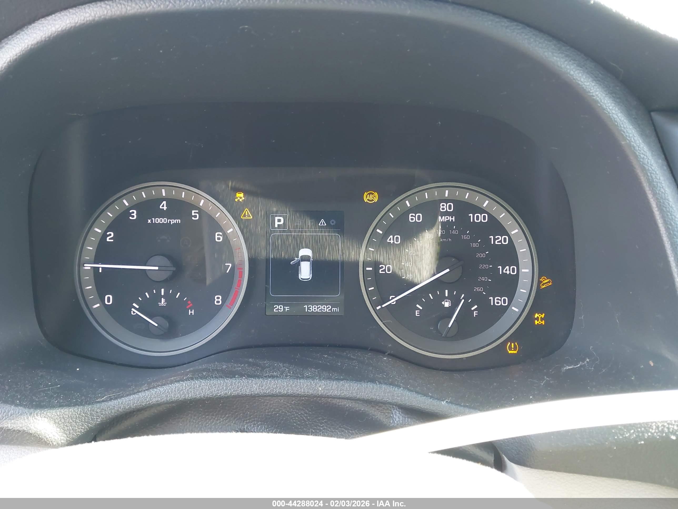 HYUNDAI TUCSON image 7