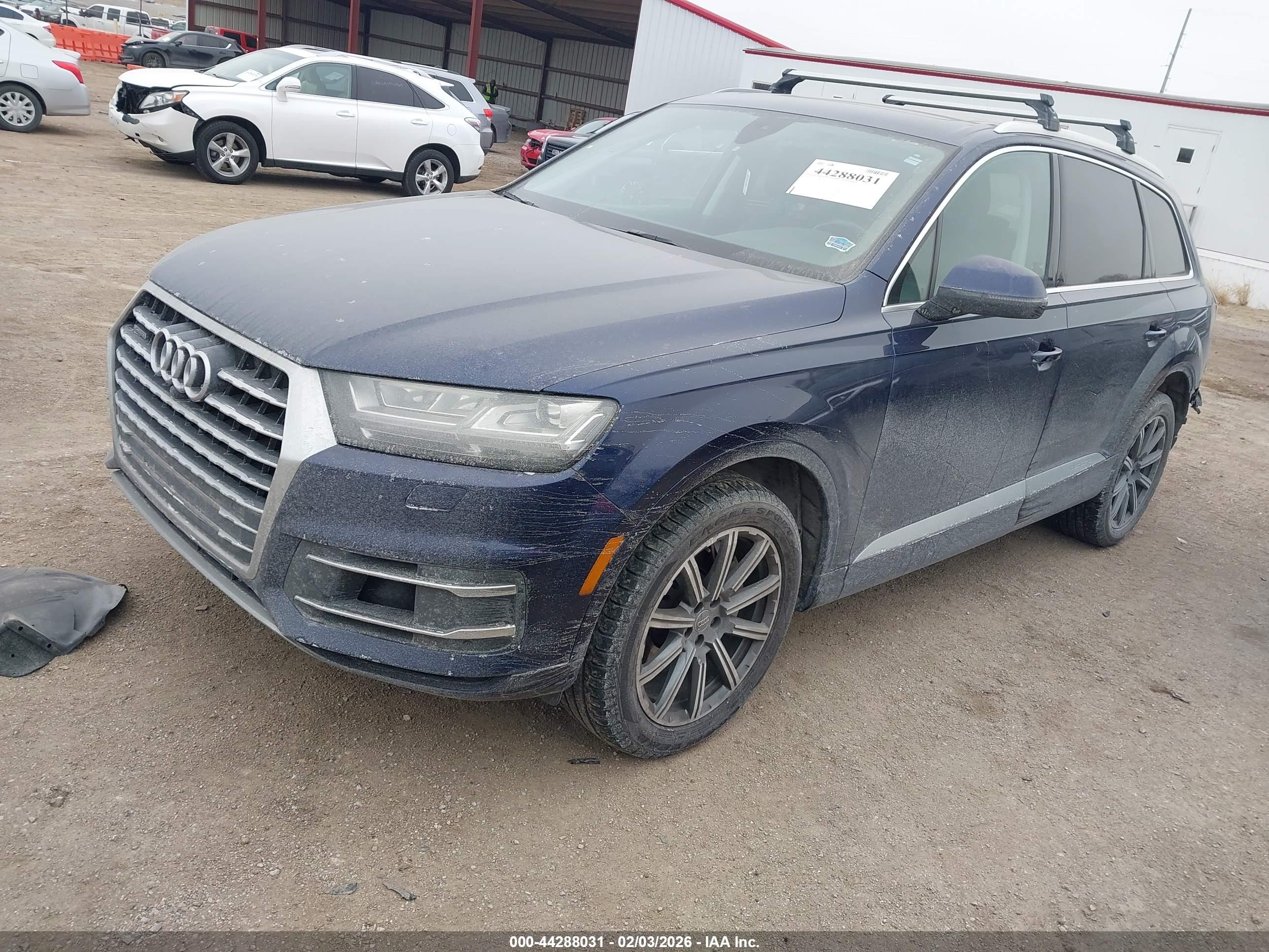 AUDI Q7 image 2