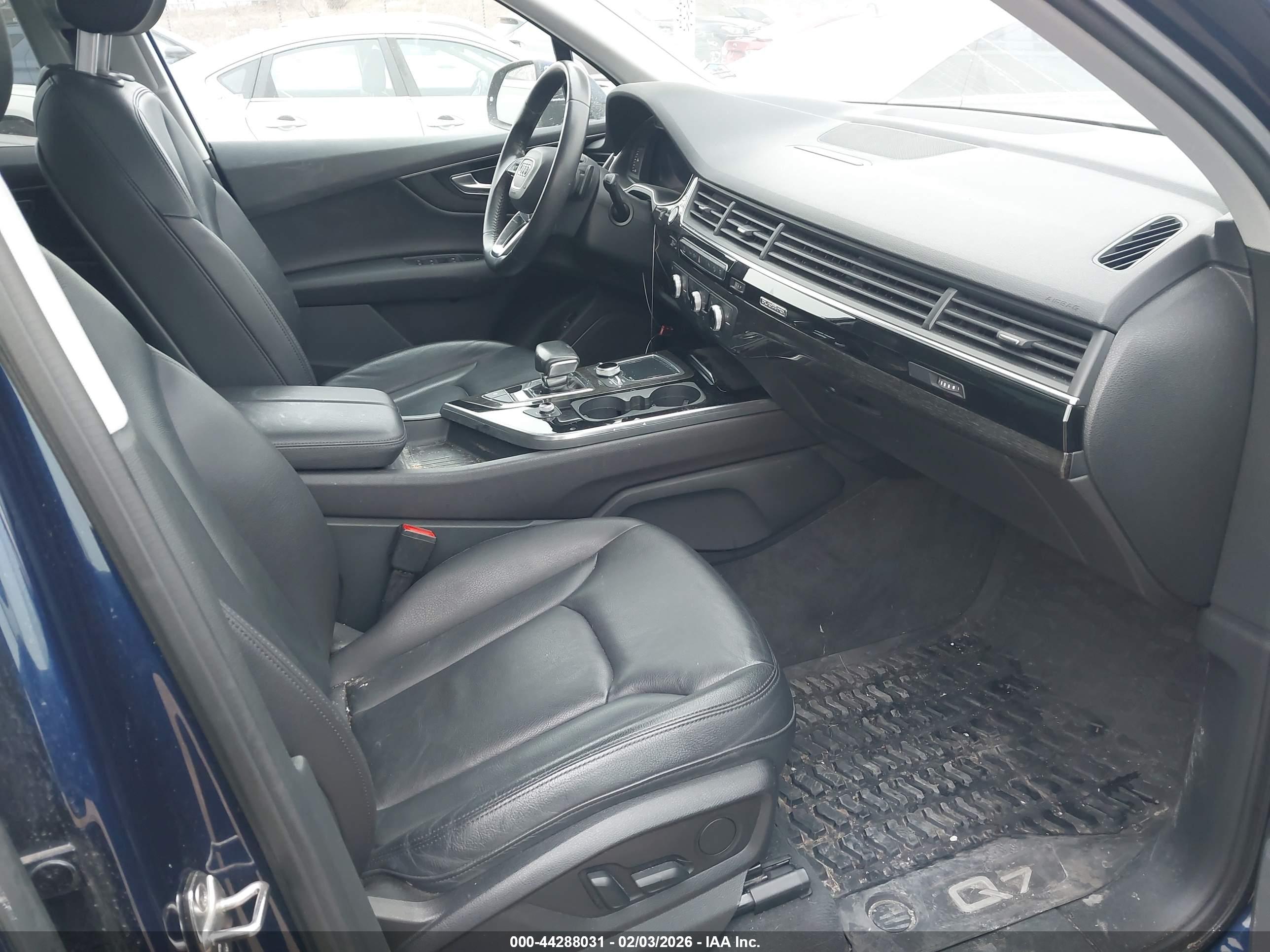 AUDI Q7 image 5