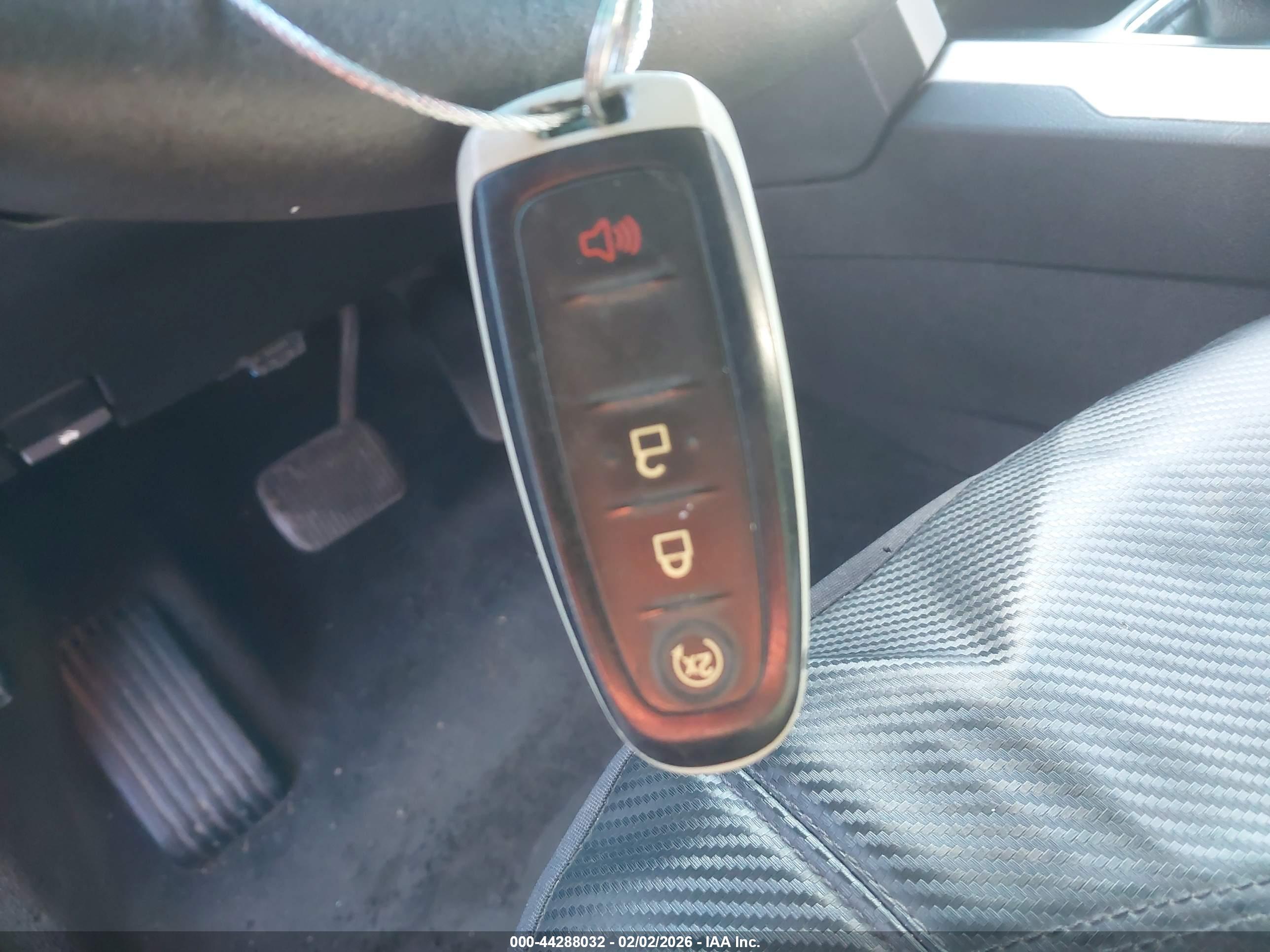 FORD EXPLORER image 11