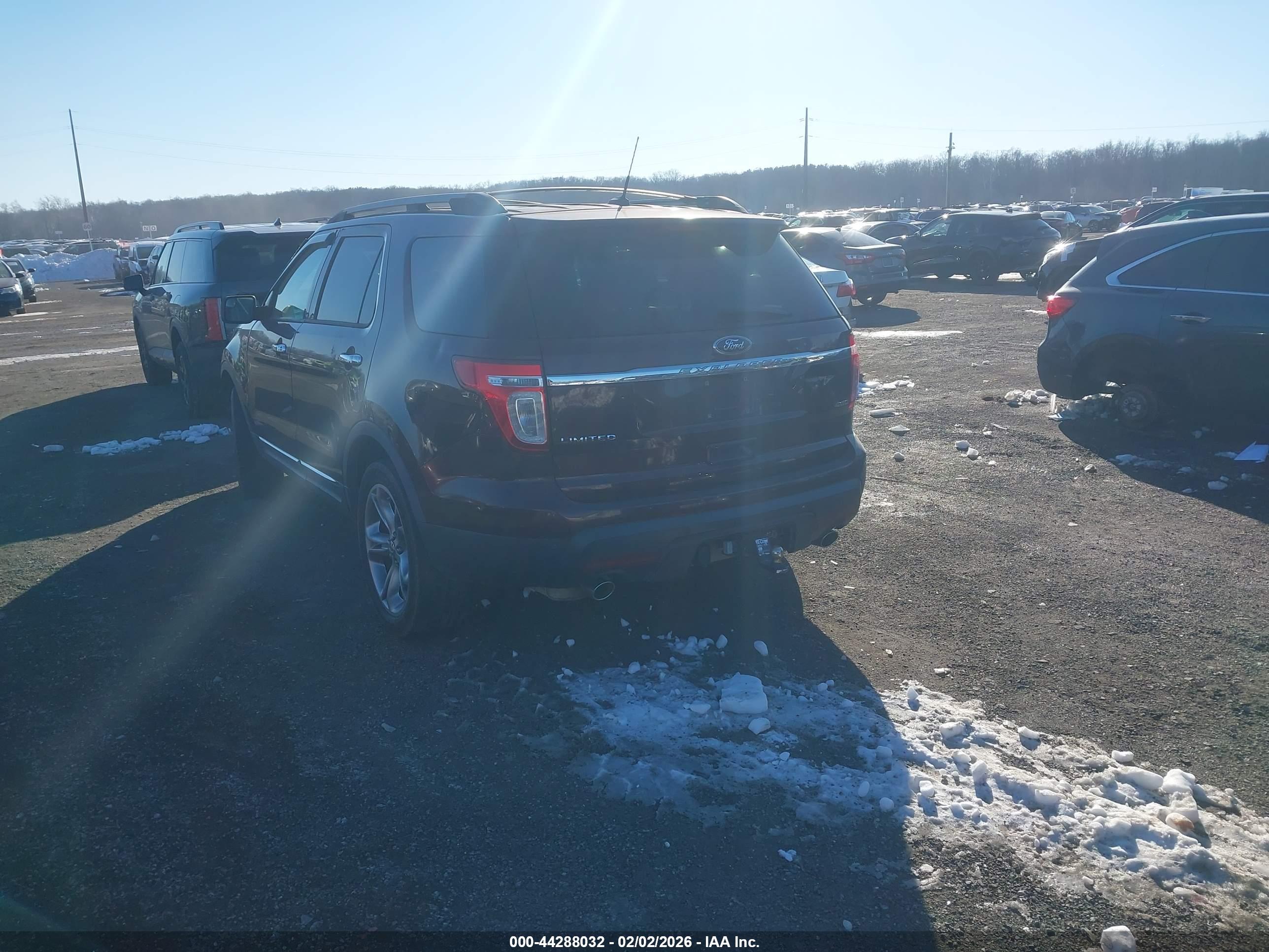 FORD EXPLORER image 3