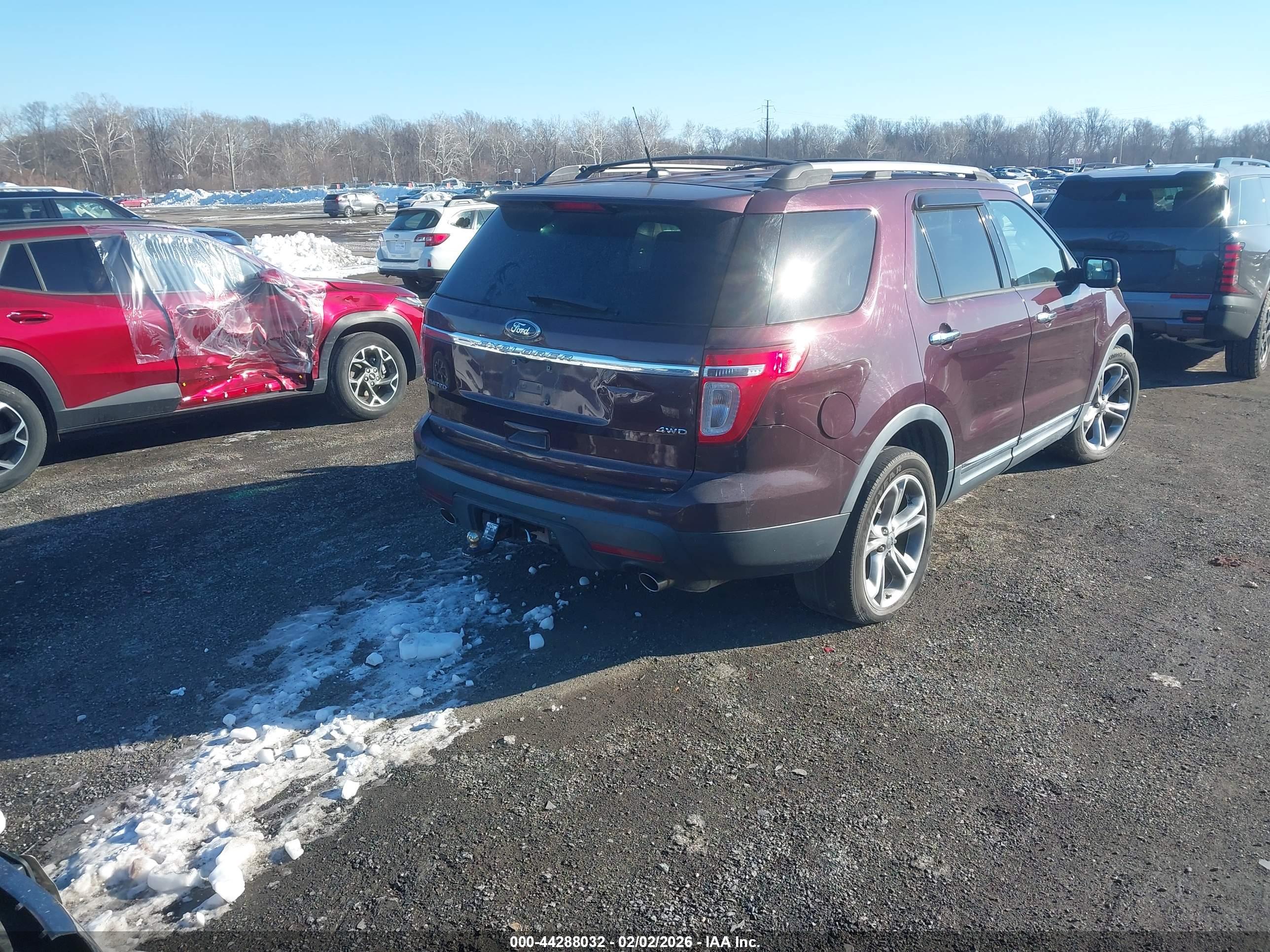 FORD EXPLORER image 4