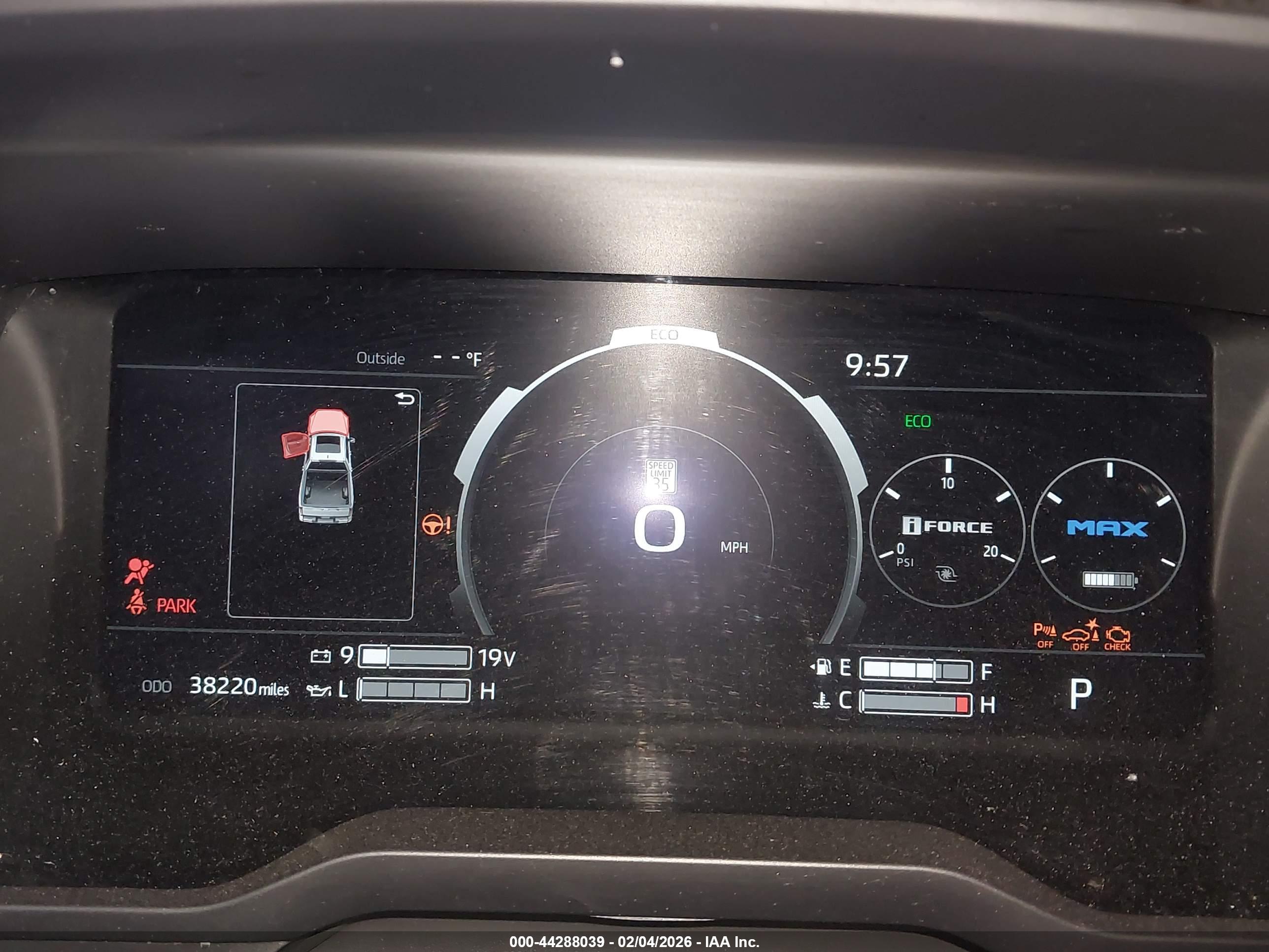 TOYOTA TUNDRA image 7