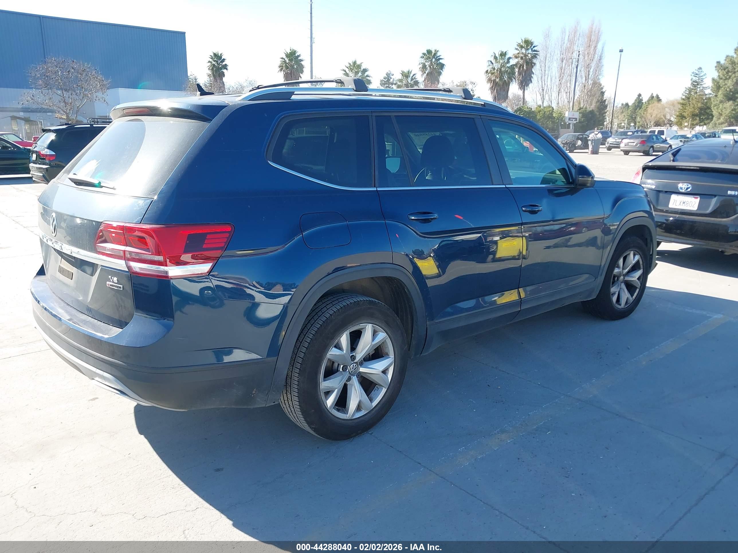 VOLKSWAGEN ATLAS image 4