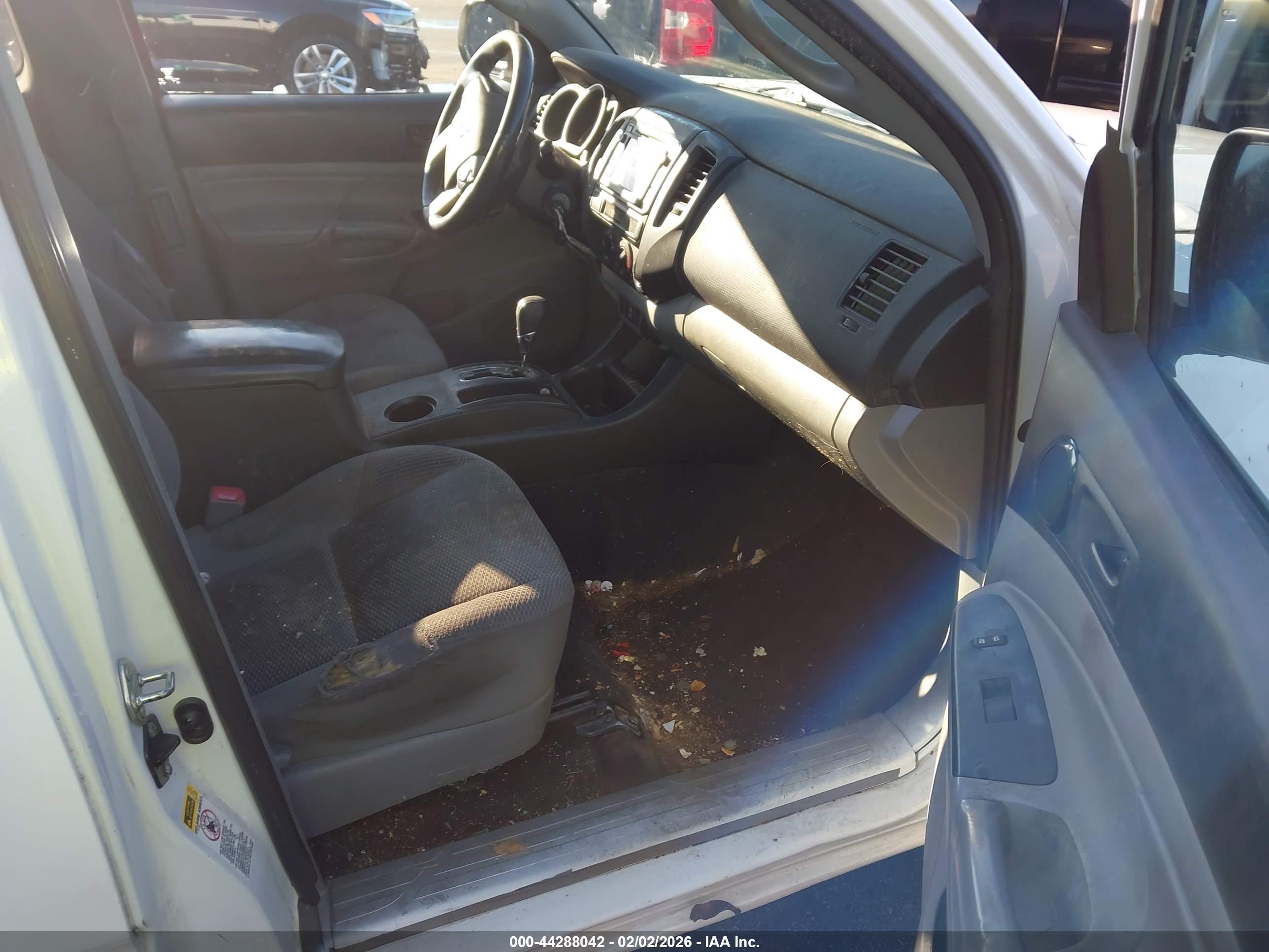 TOYOTA TACOMA image 5