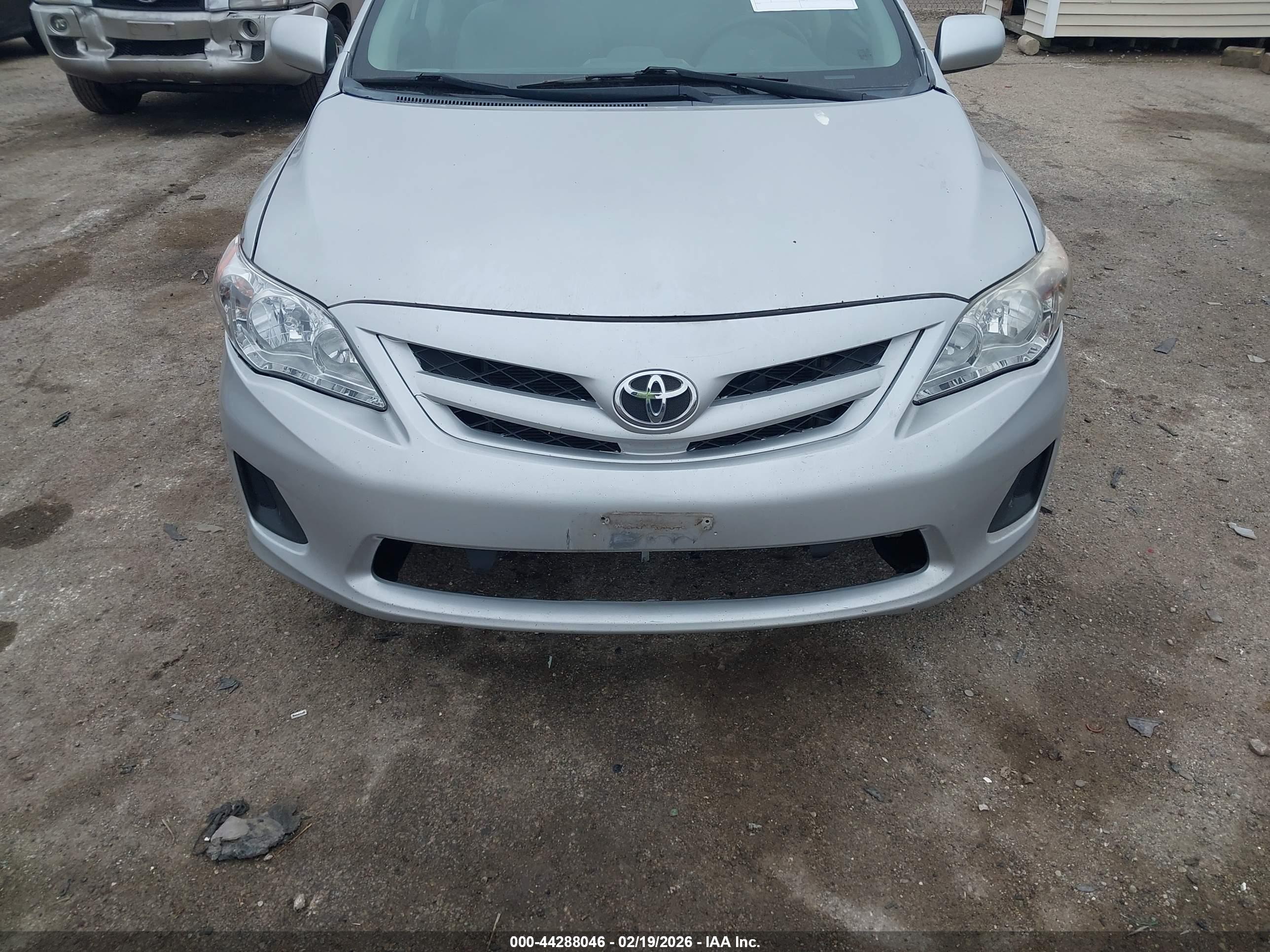 TOYOTA COROLLA image 6