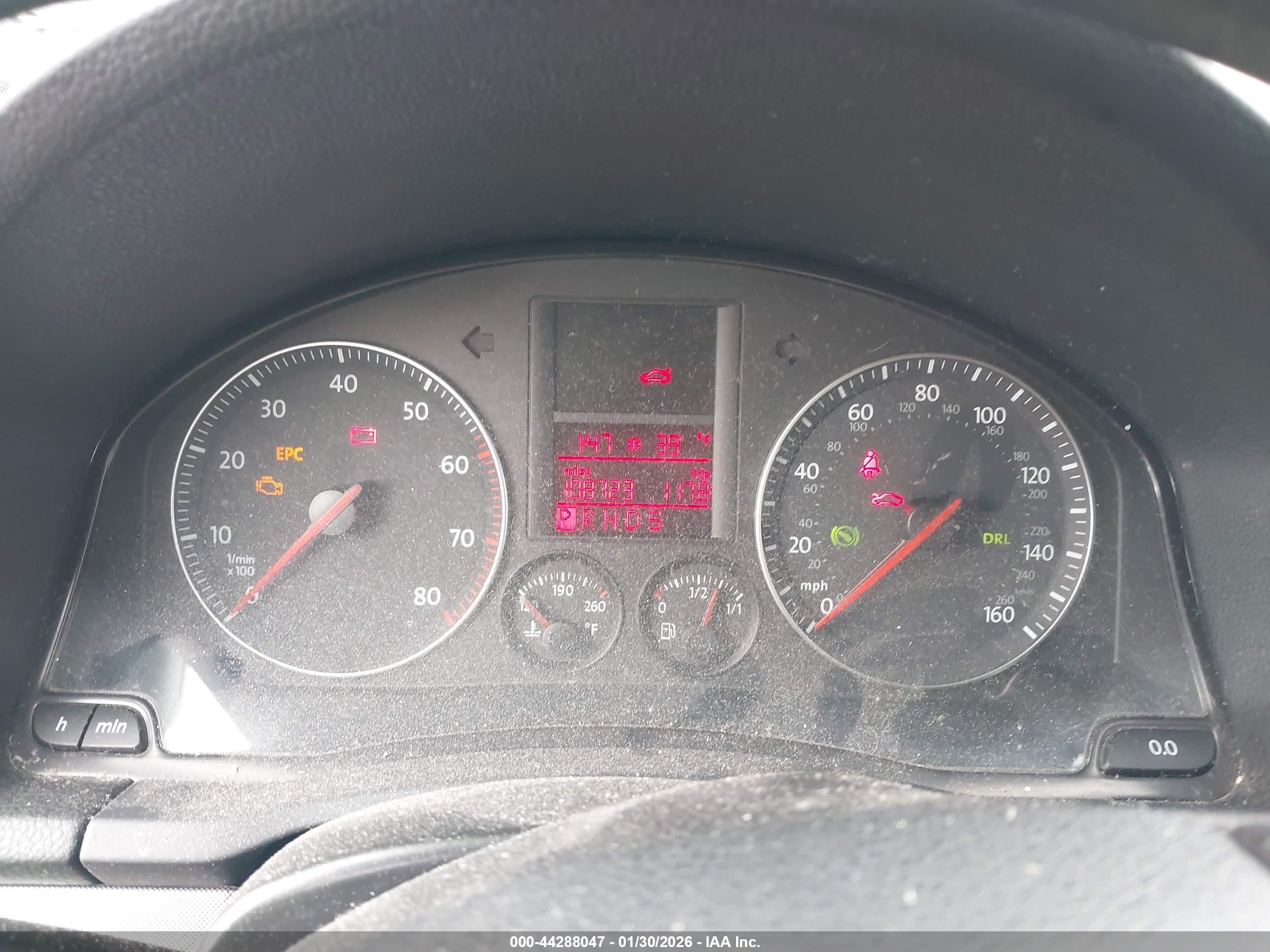 VOLKSWAGEN JETTA image 7