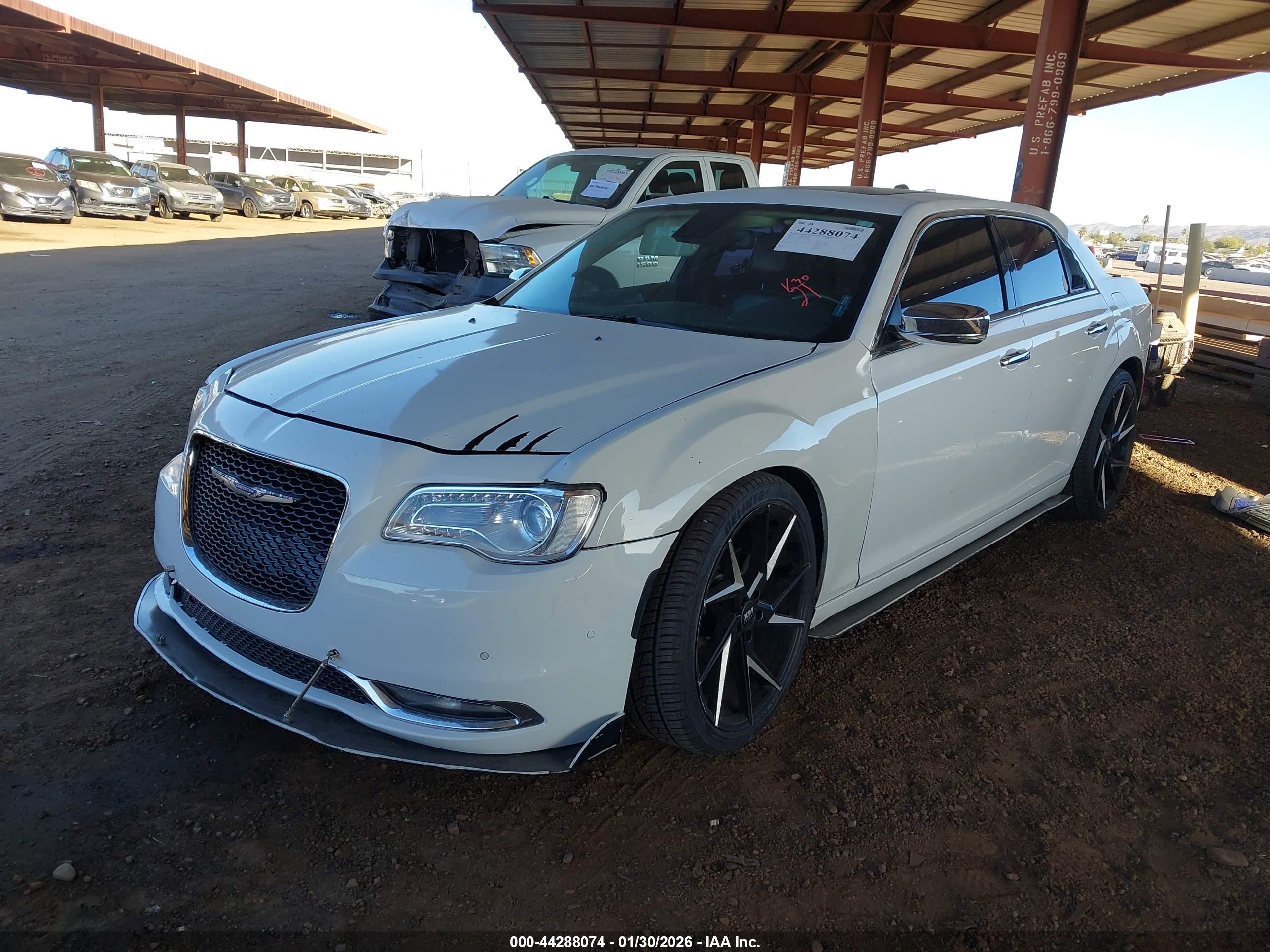 CHRYSLER 300 image 2