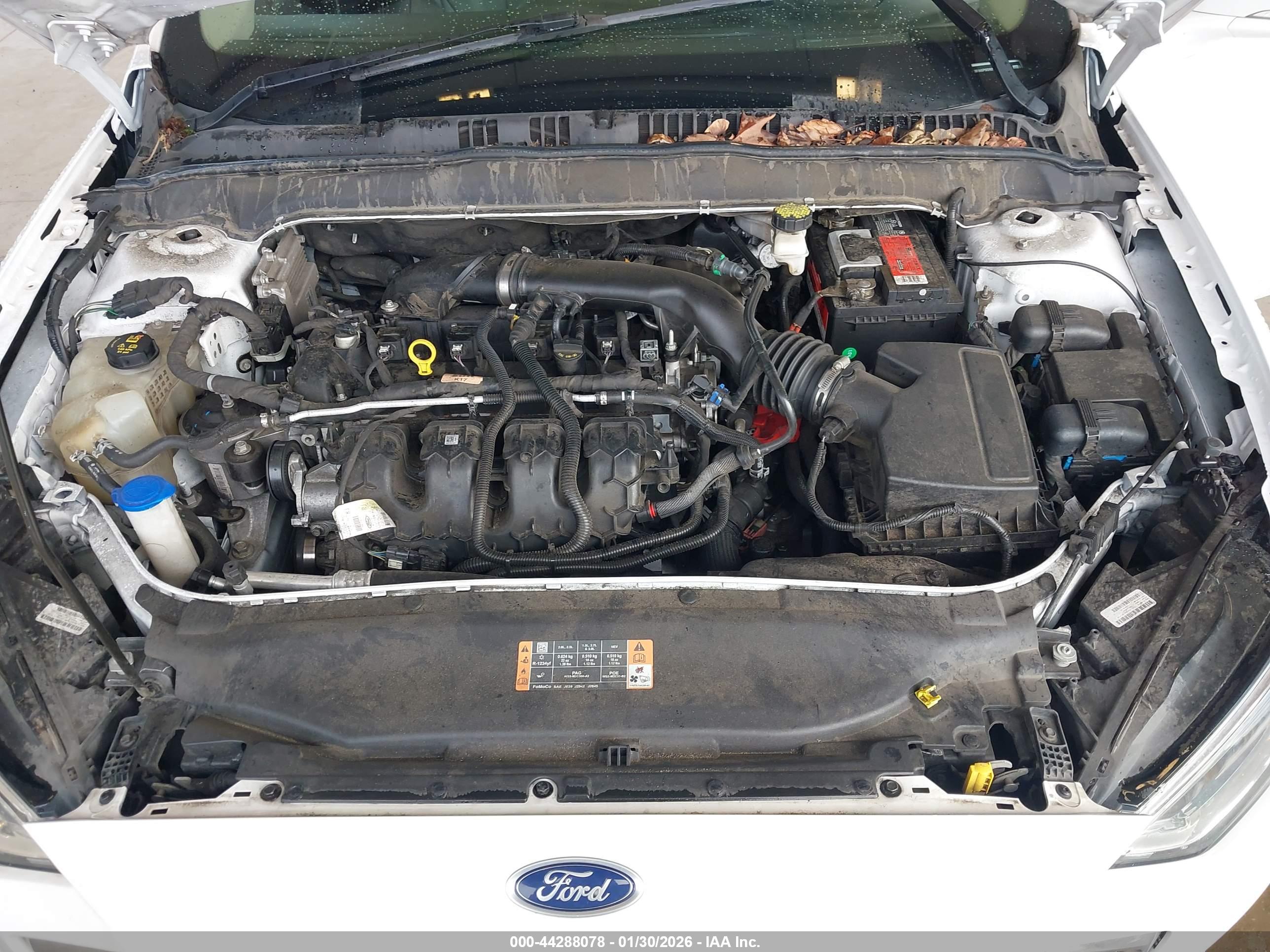 FORD FUSION image 10