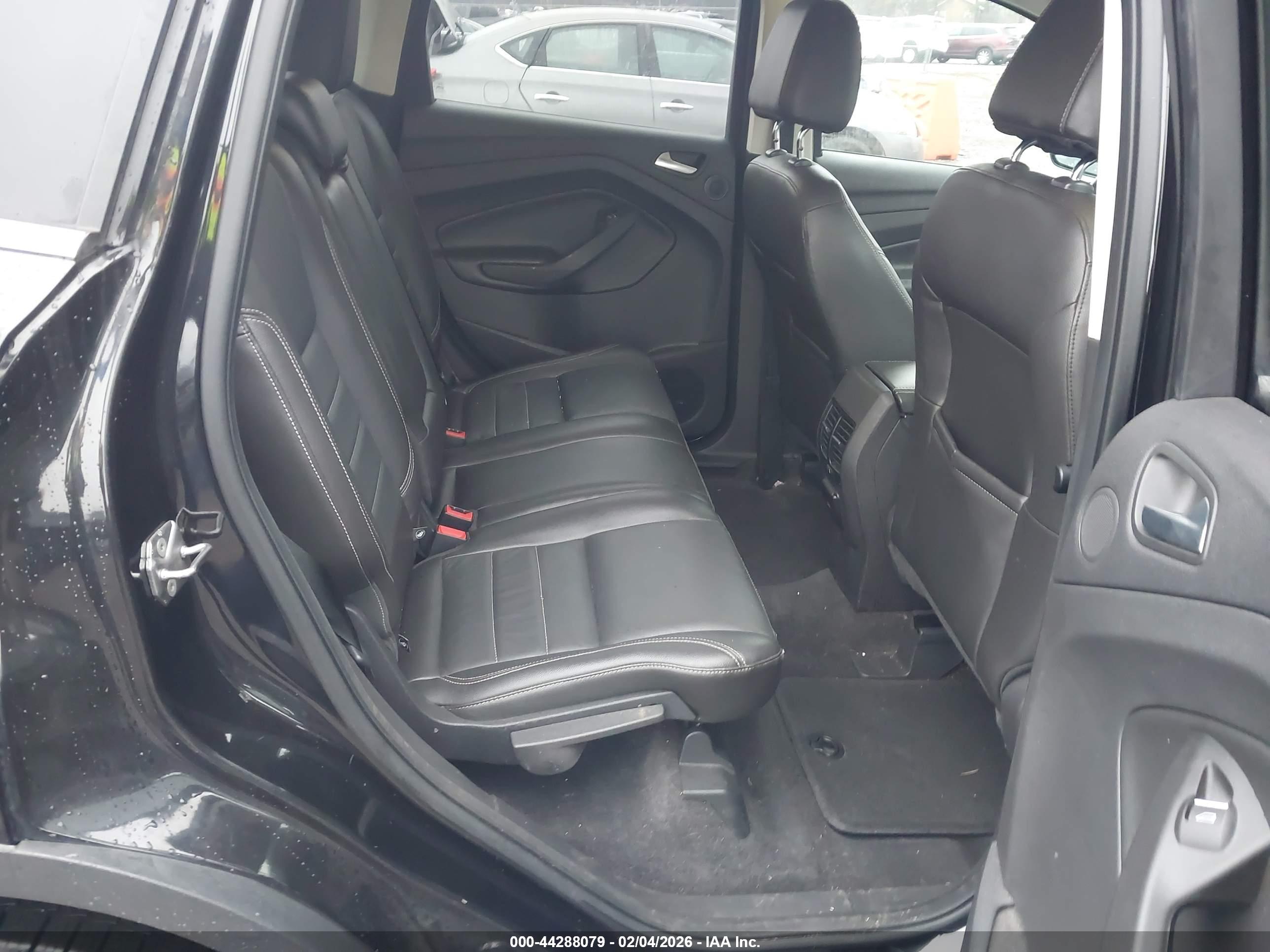 FORD ESCAPE image 8