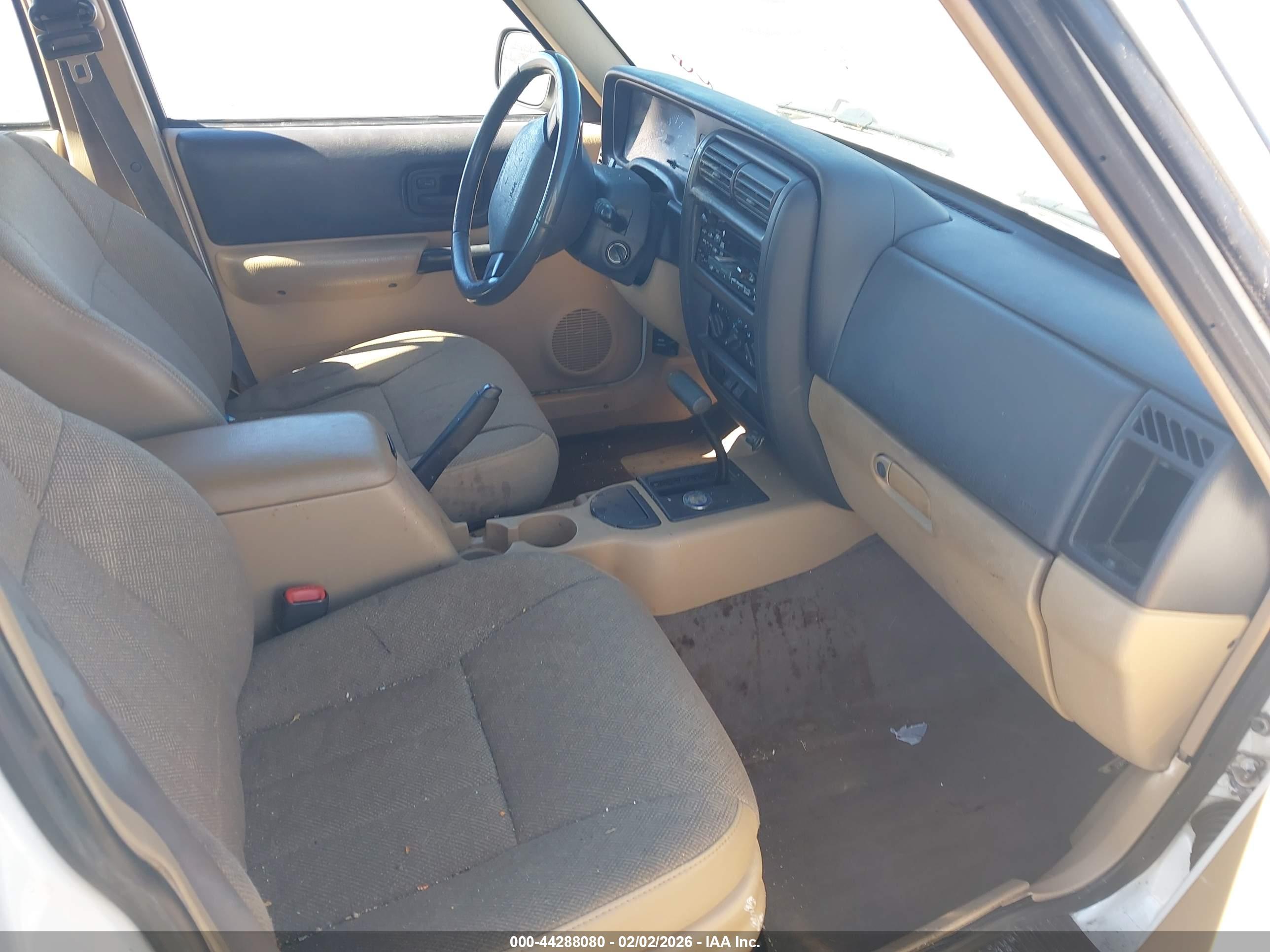 JEEP CHEROKEE image 5