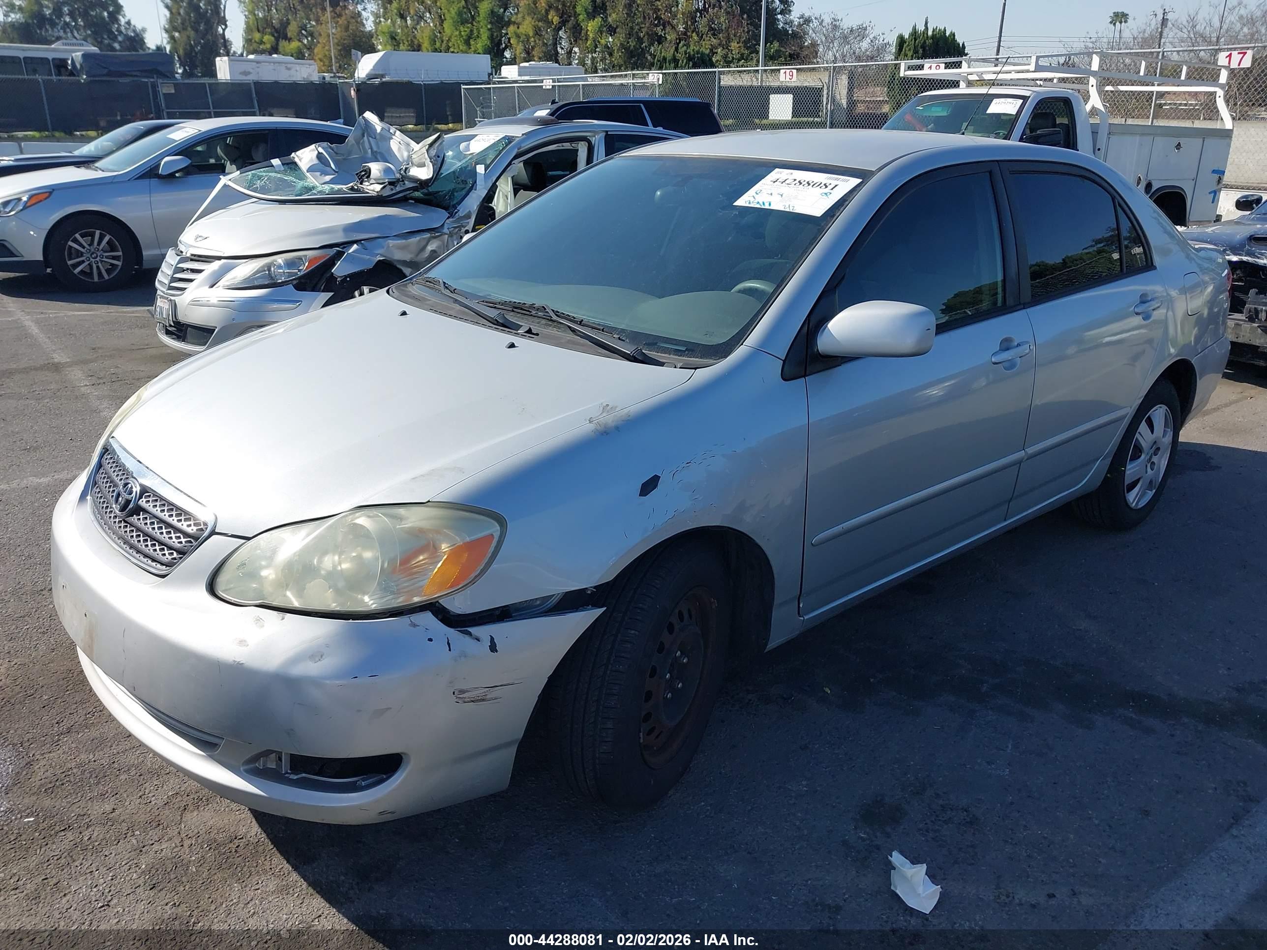 TOYOTA COROLLA image 2