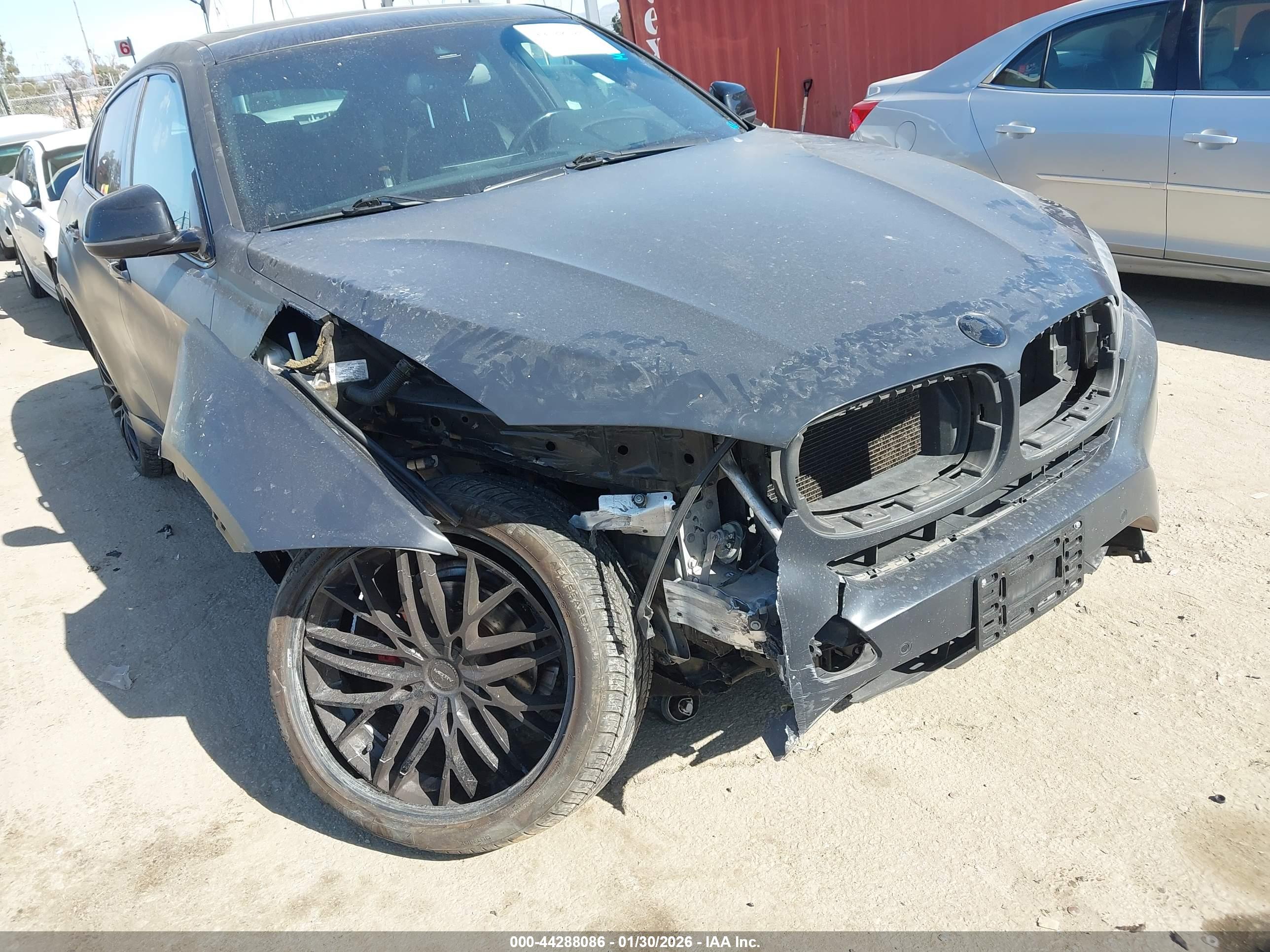 BMW X6 image 6