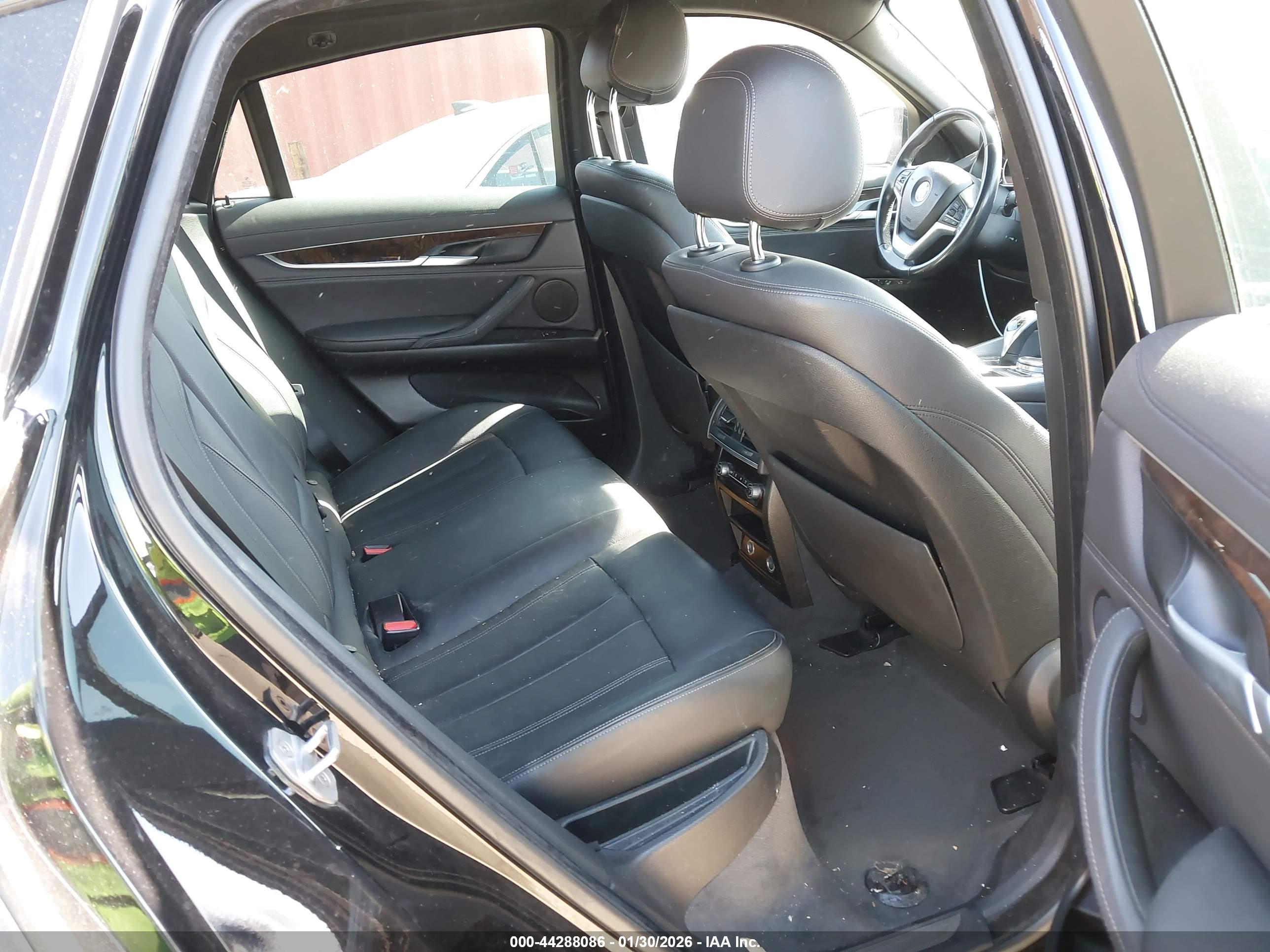 BMW X6 image 8