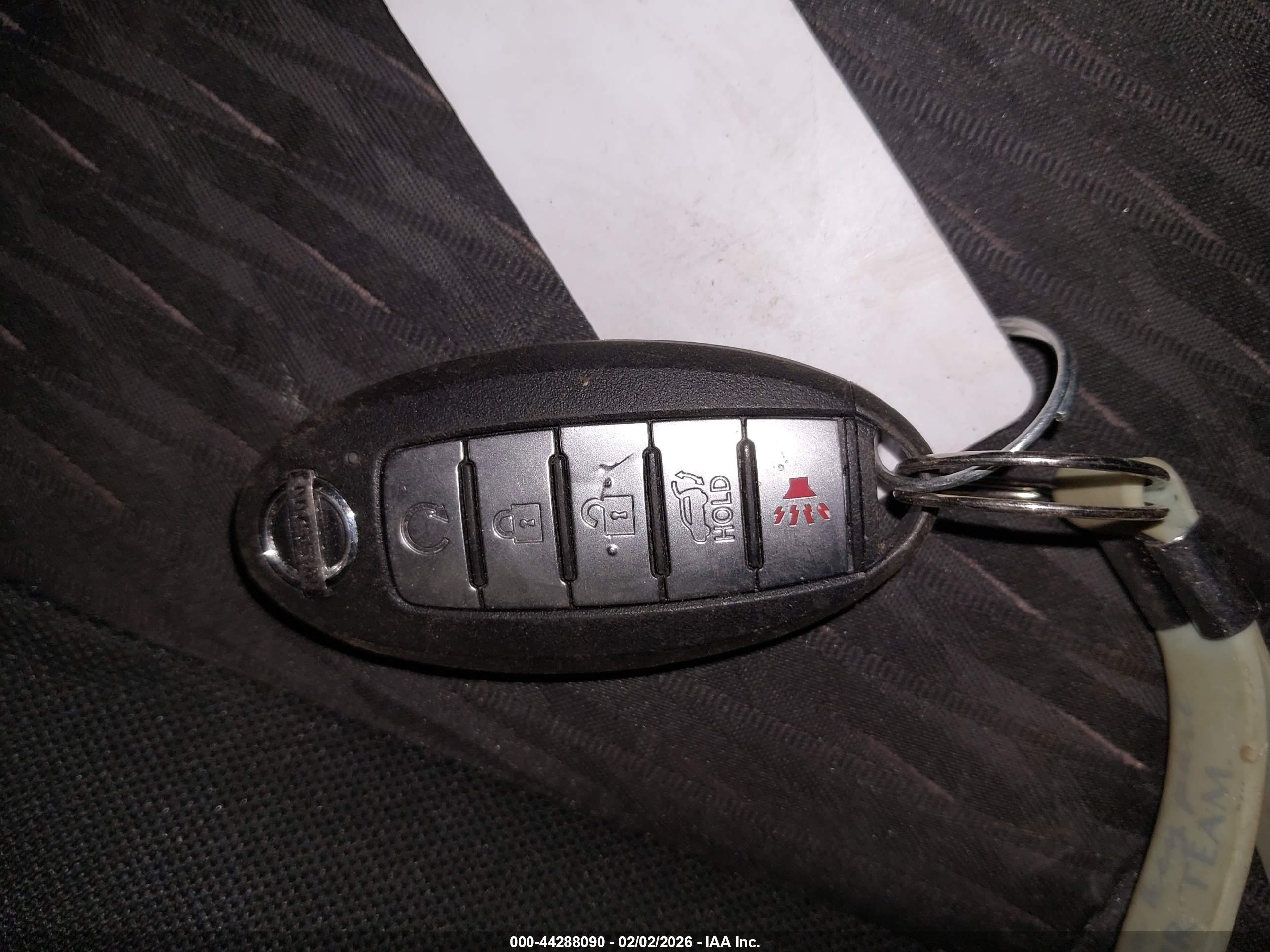 NISSAN ROGUE image 11
