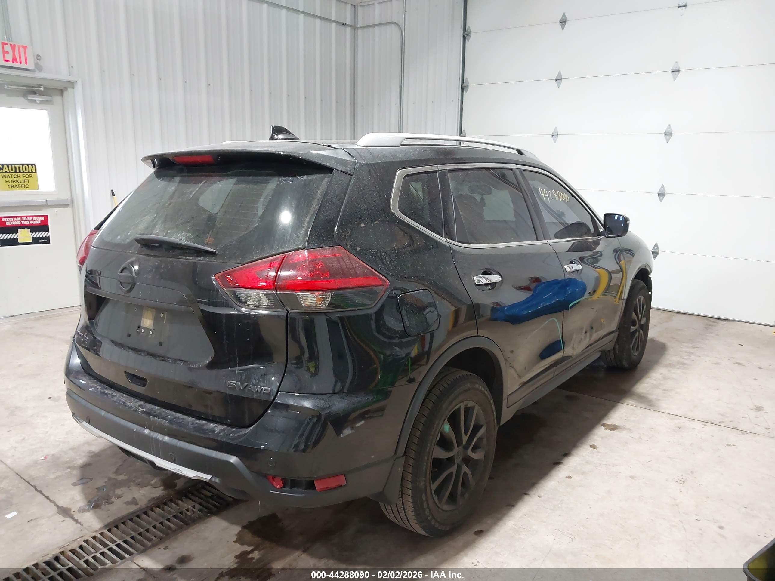 NISSAN ROGUE image 4