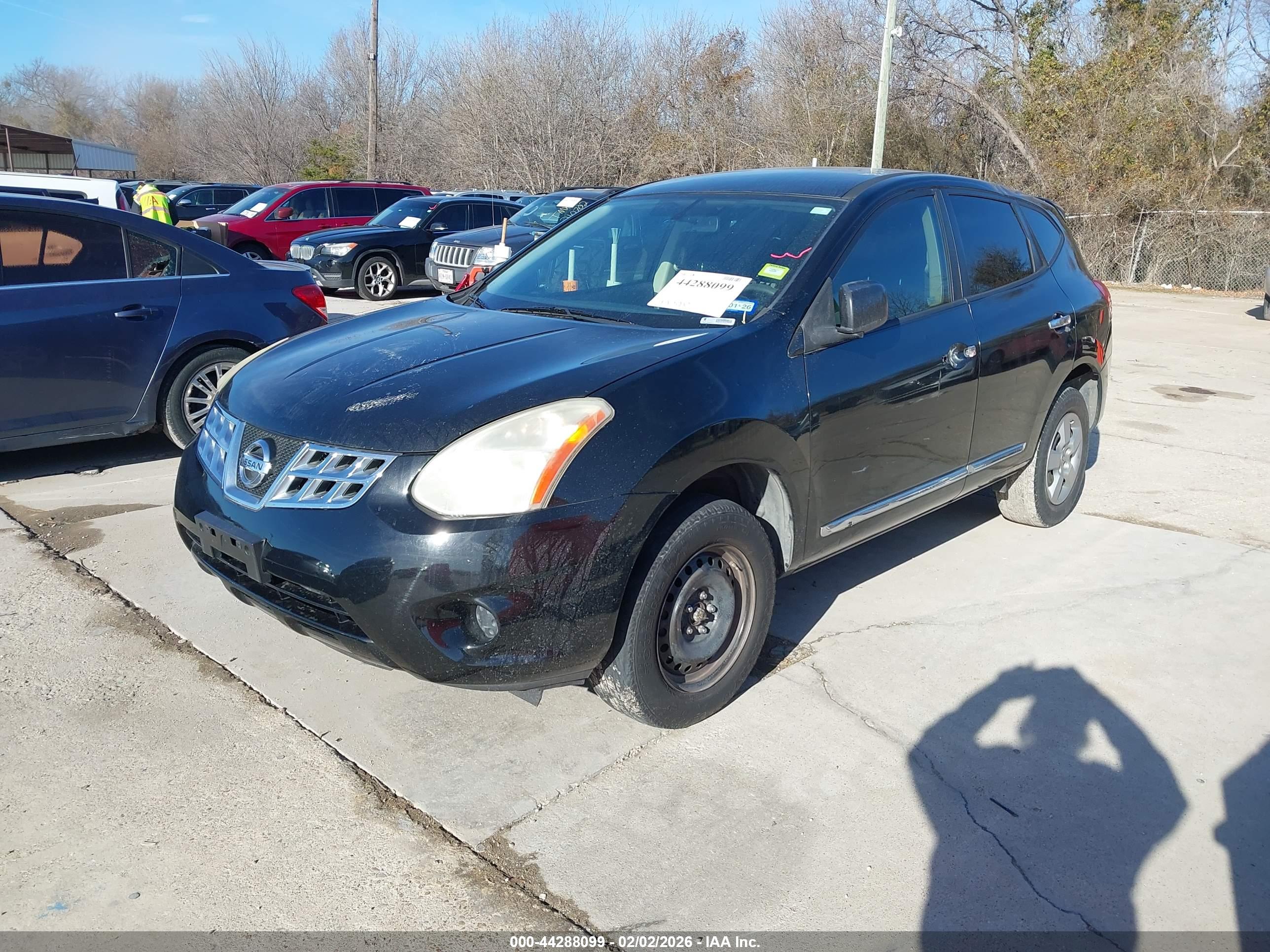 NISSAN ROGUE image 2