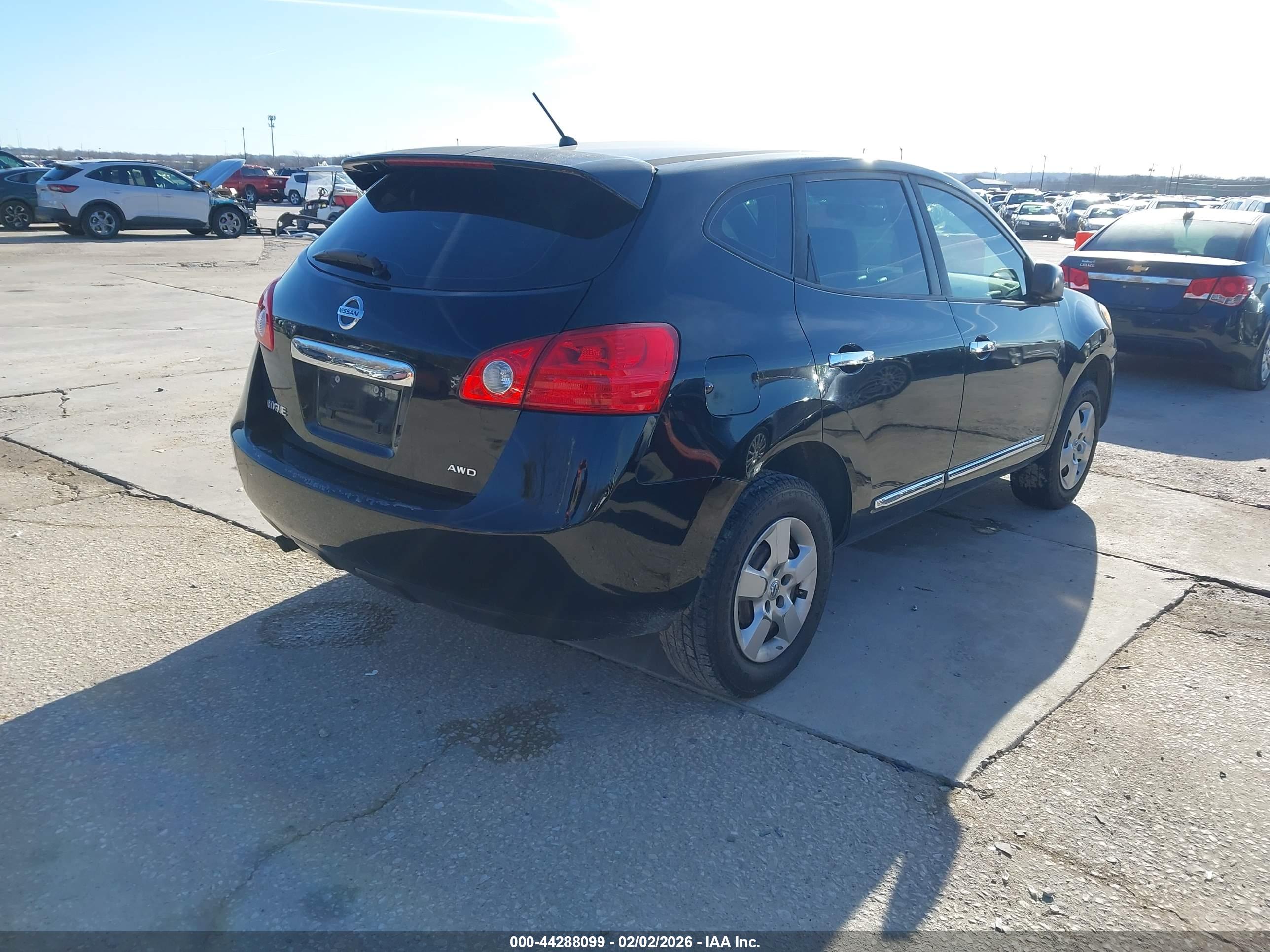 NISSAN ROGUE image 4