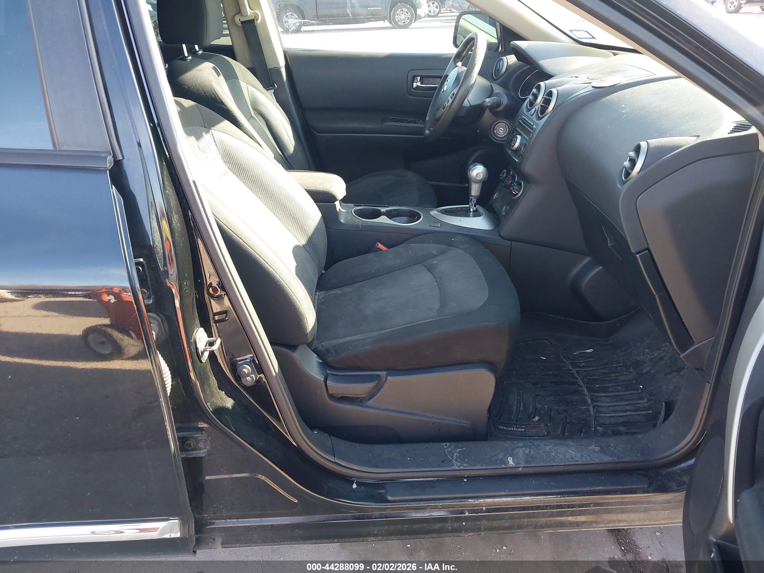 NISSAN ROGUE image 5