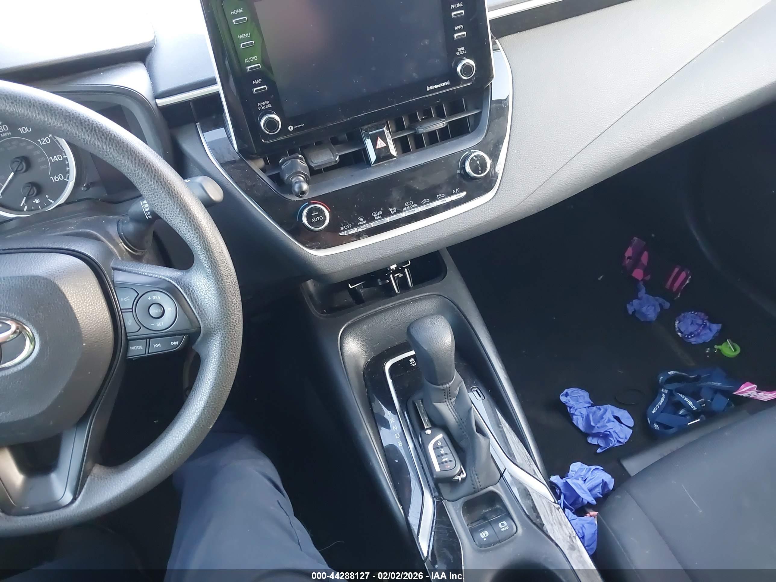 TOYOTA COROLLA image 11