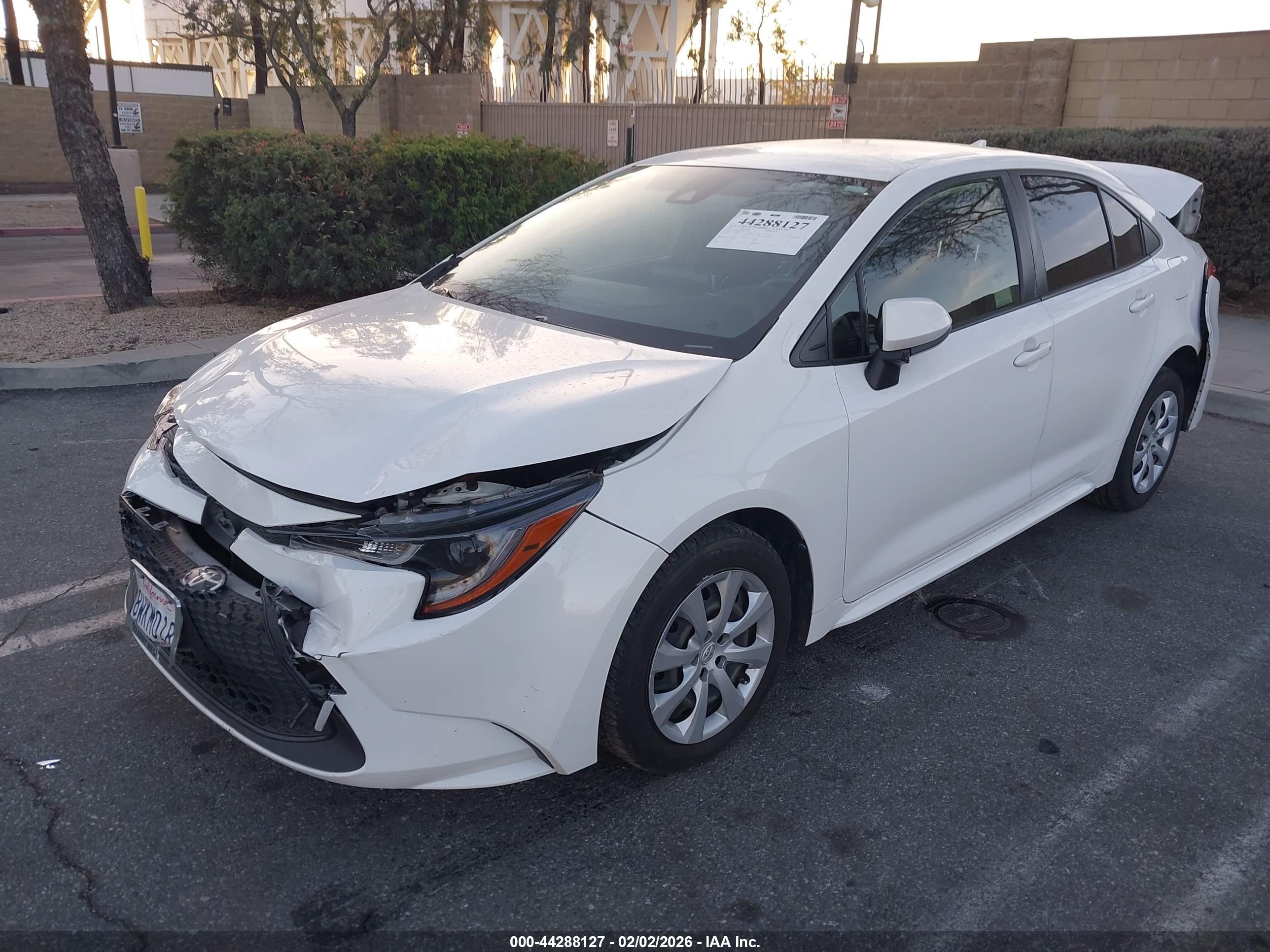 TOYOTA COROLLA image 2