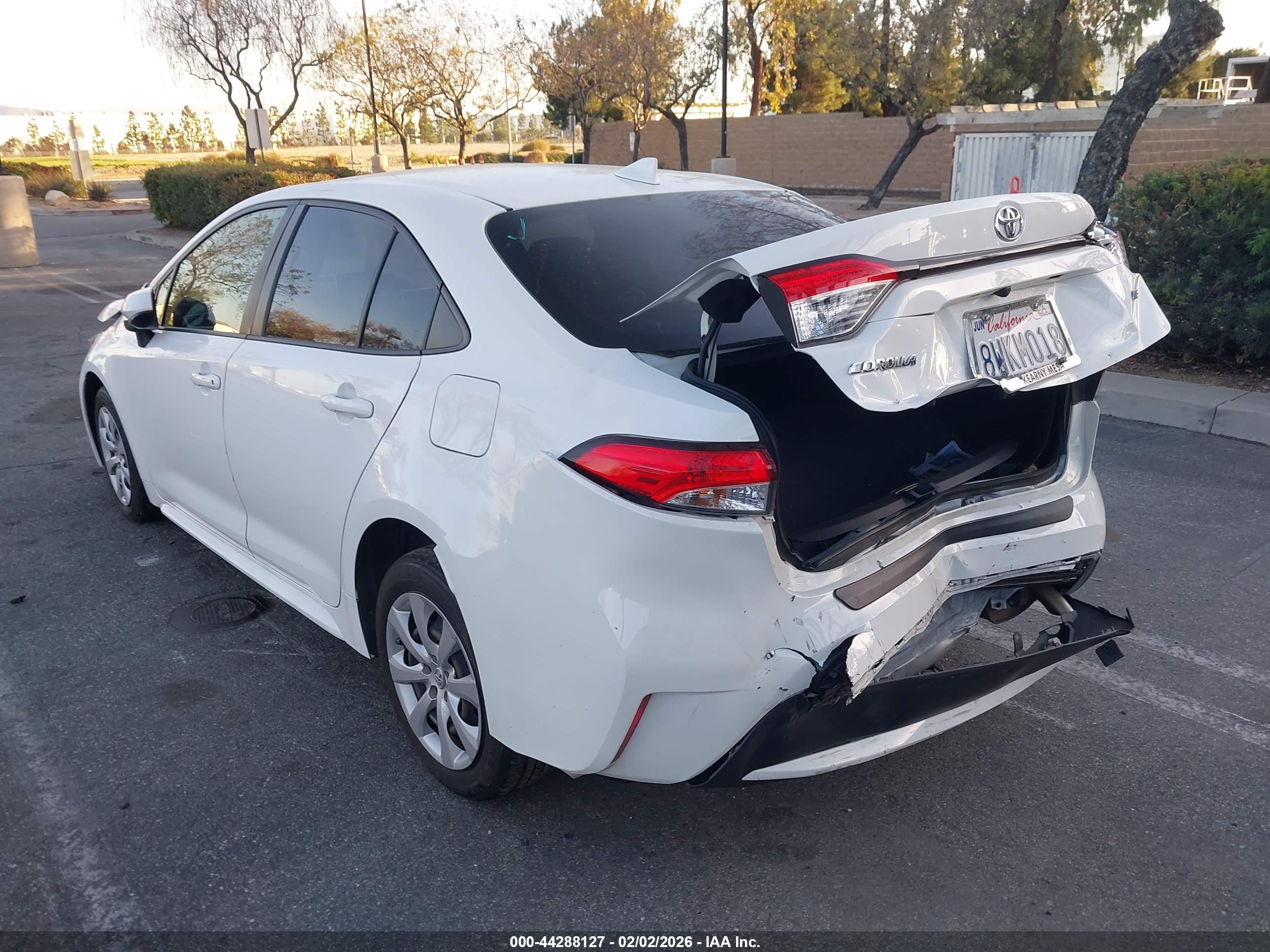 TOYOTA COROLLA image 3