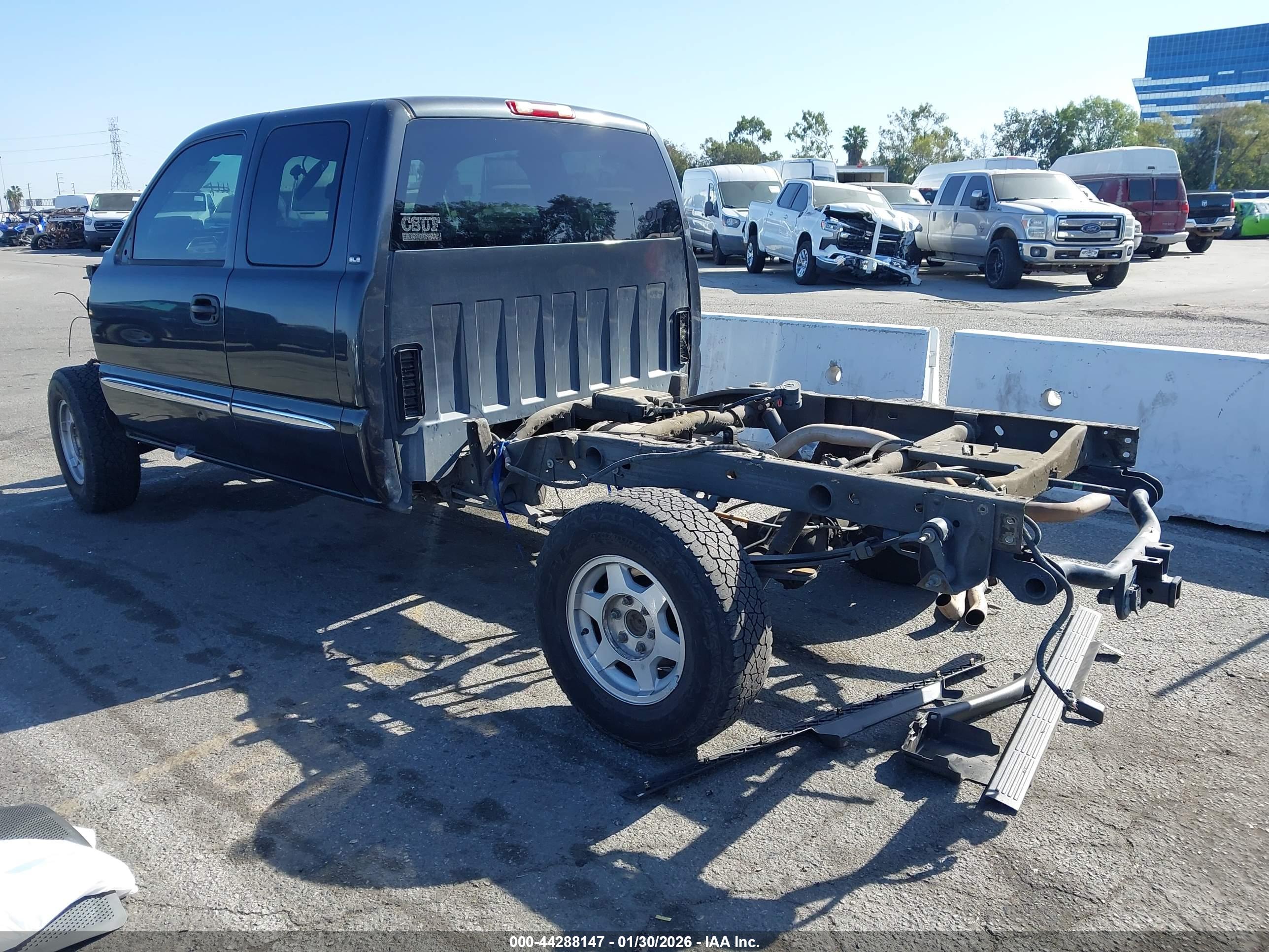 GMC SIERRA image 3