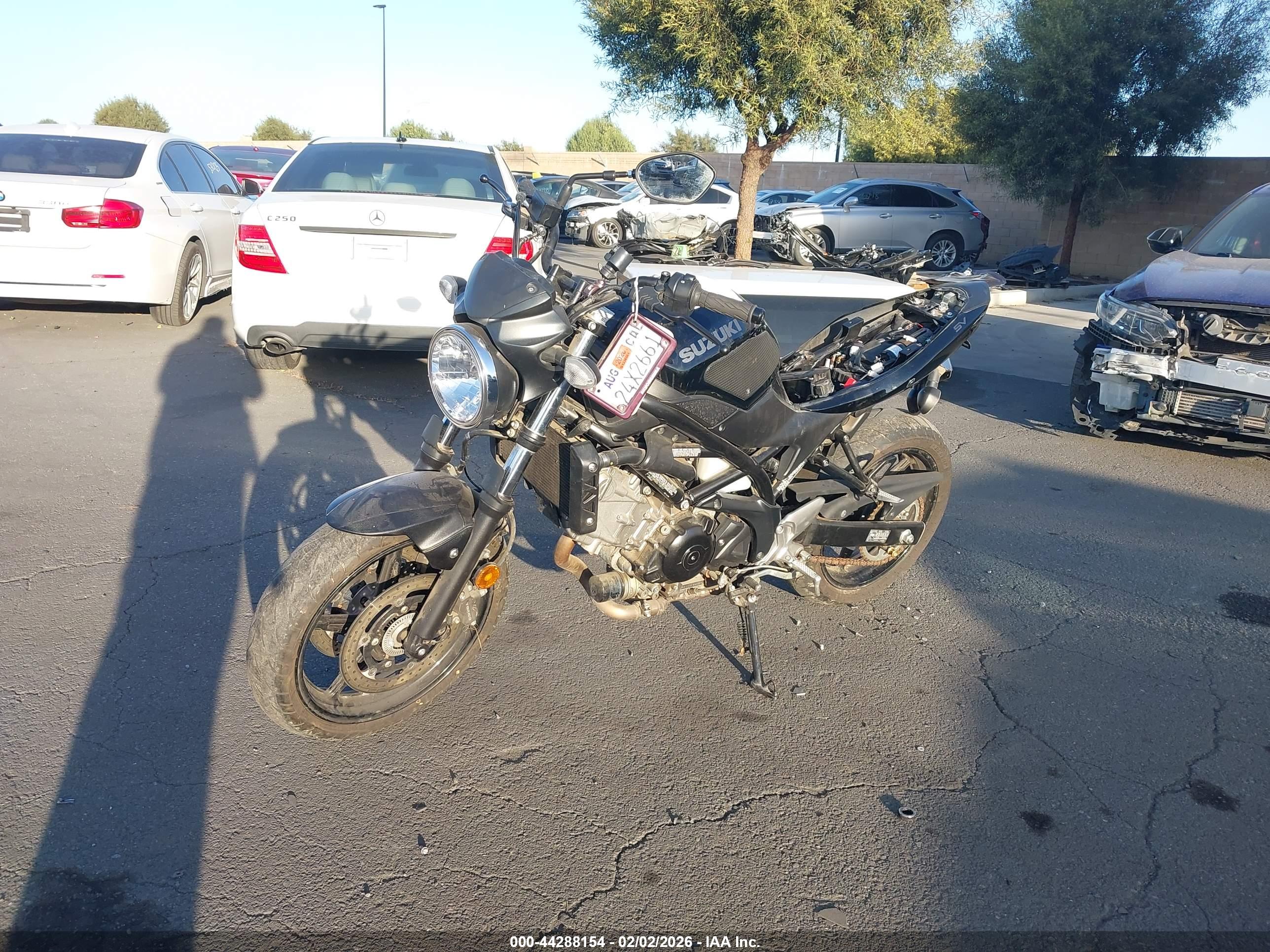 SUZUKI SV650 image 2