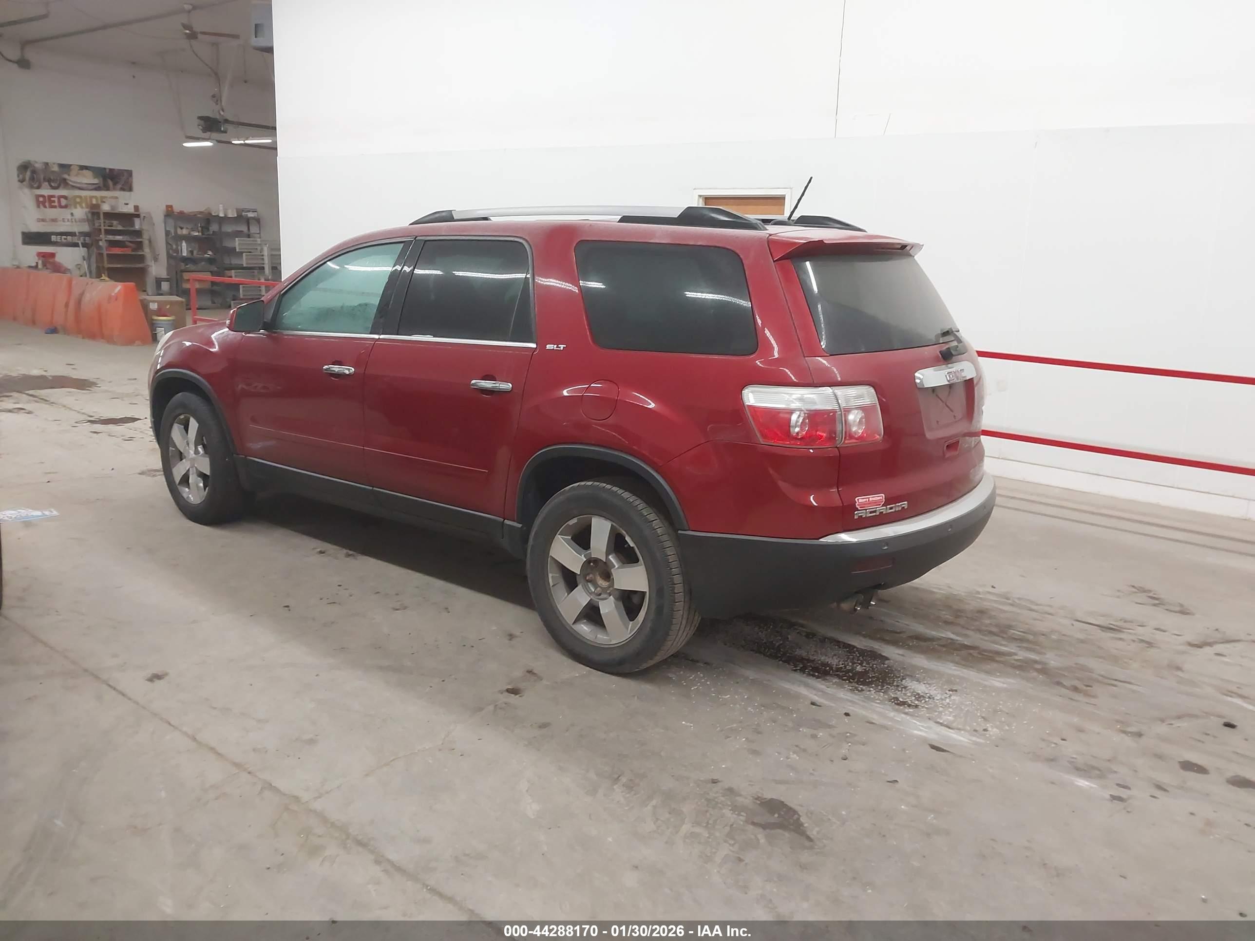 GMC ACADIA image 3
