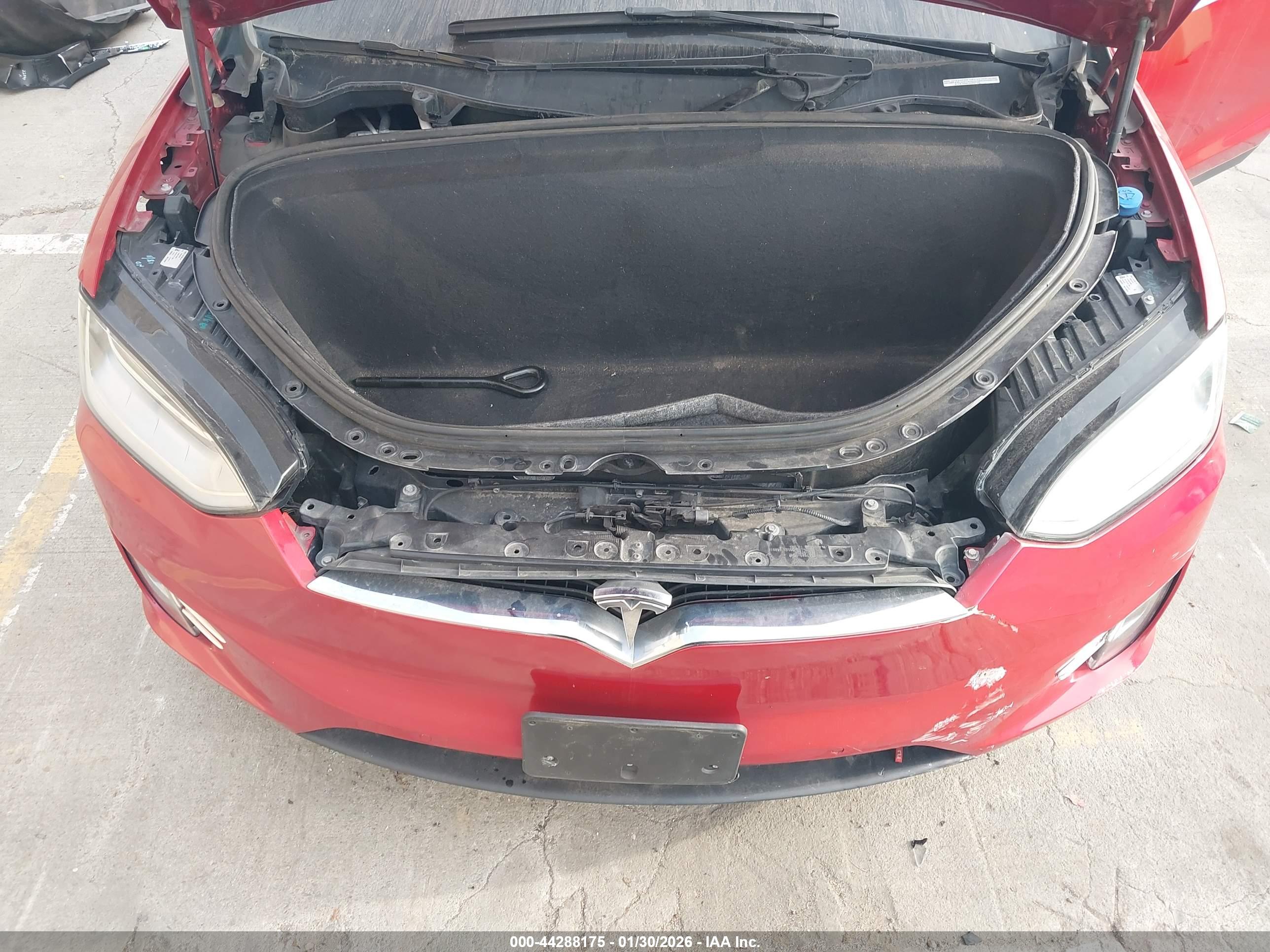TESLA MODEL image 10