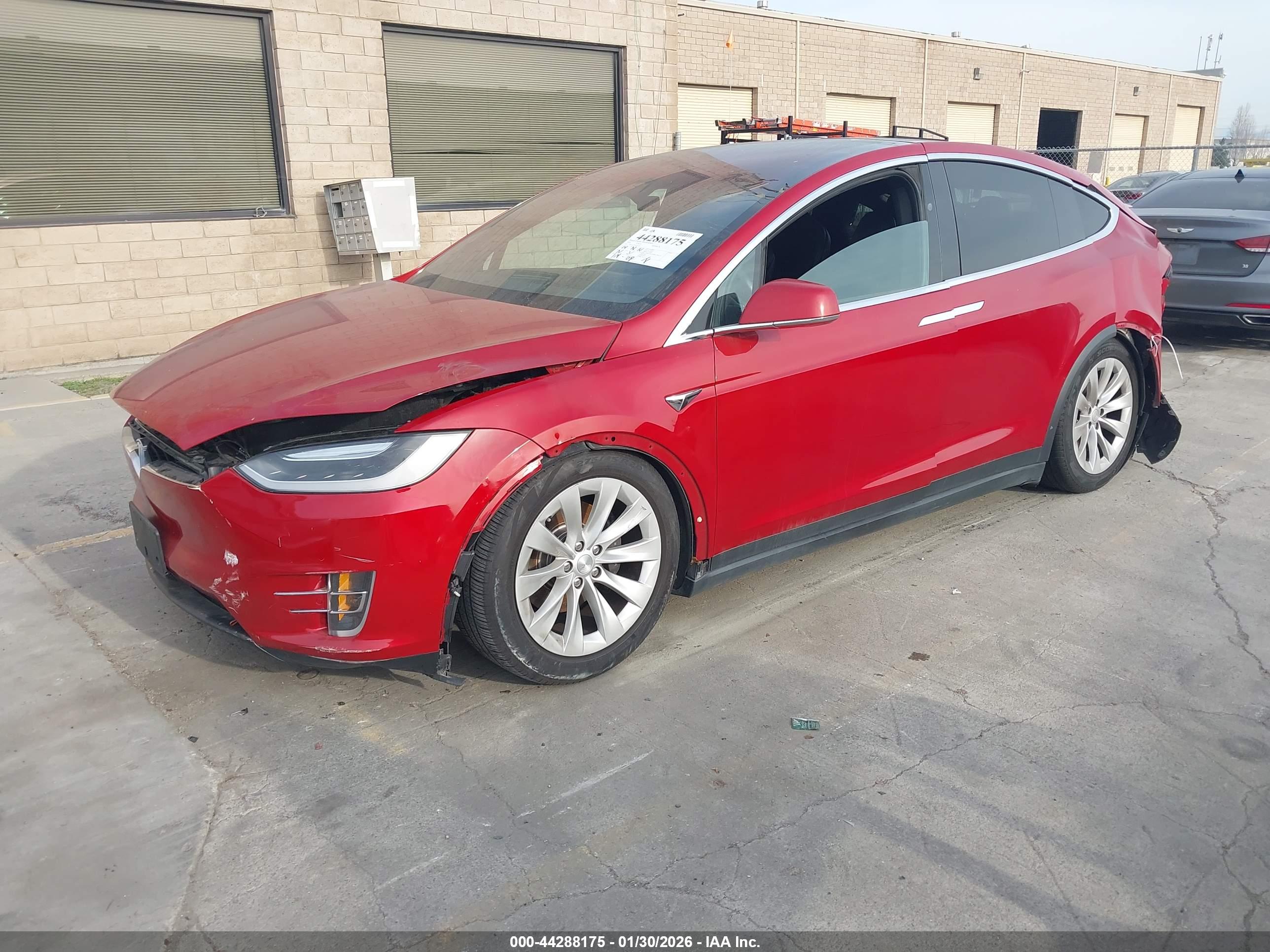 TESLA MODEL image 2