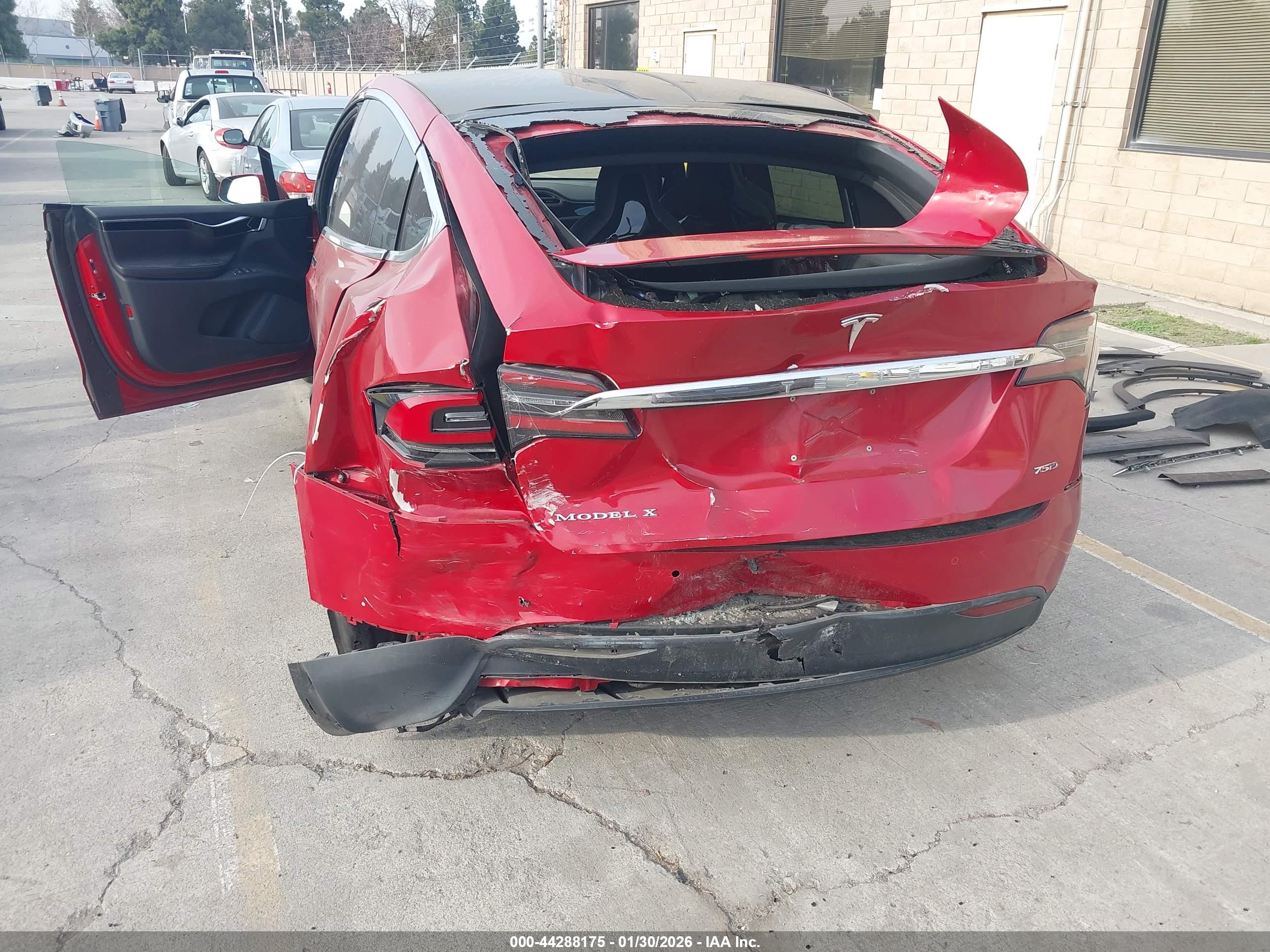 TESLA MODEL image 6