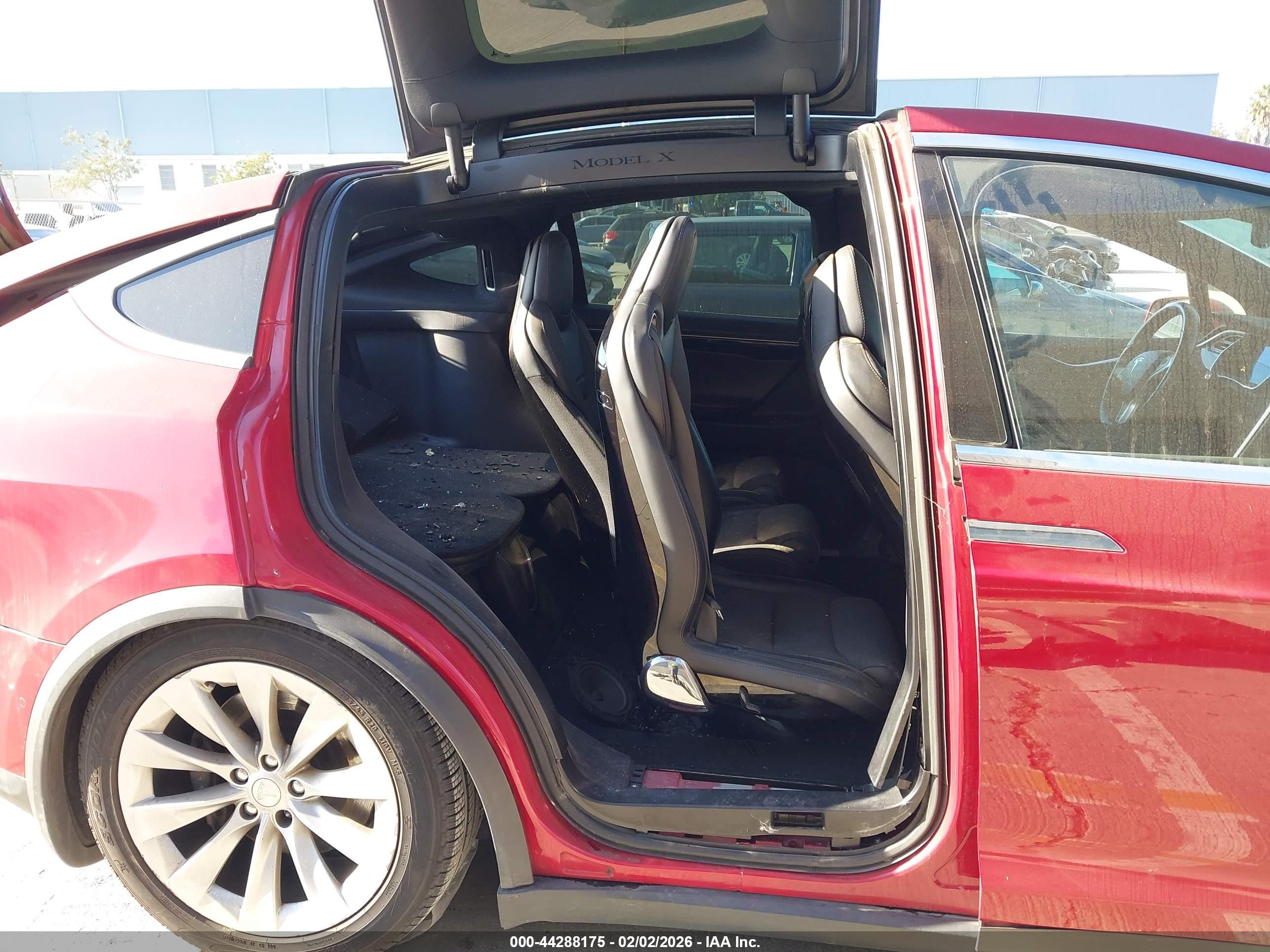 TESLA MODEL image 8