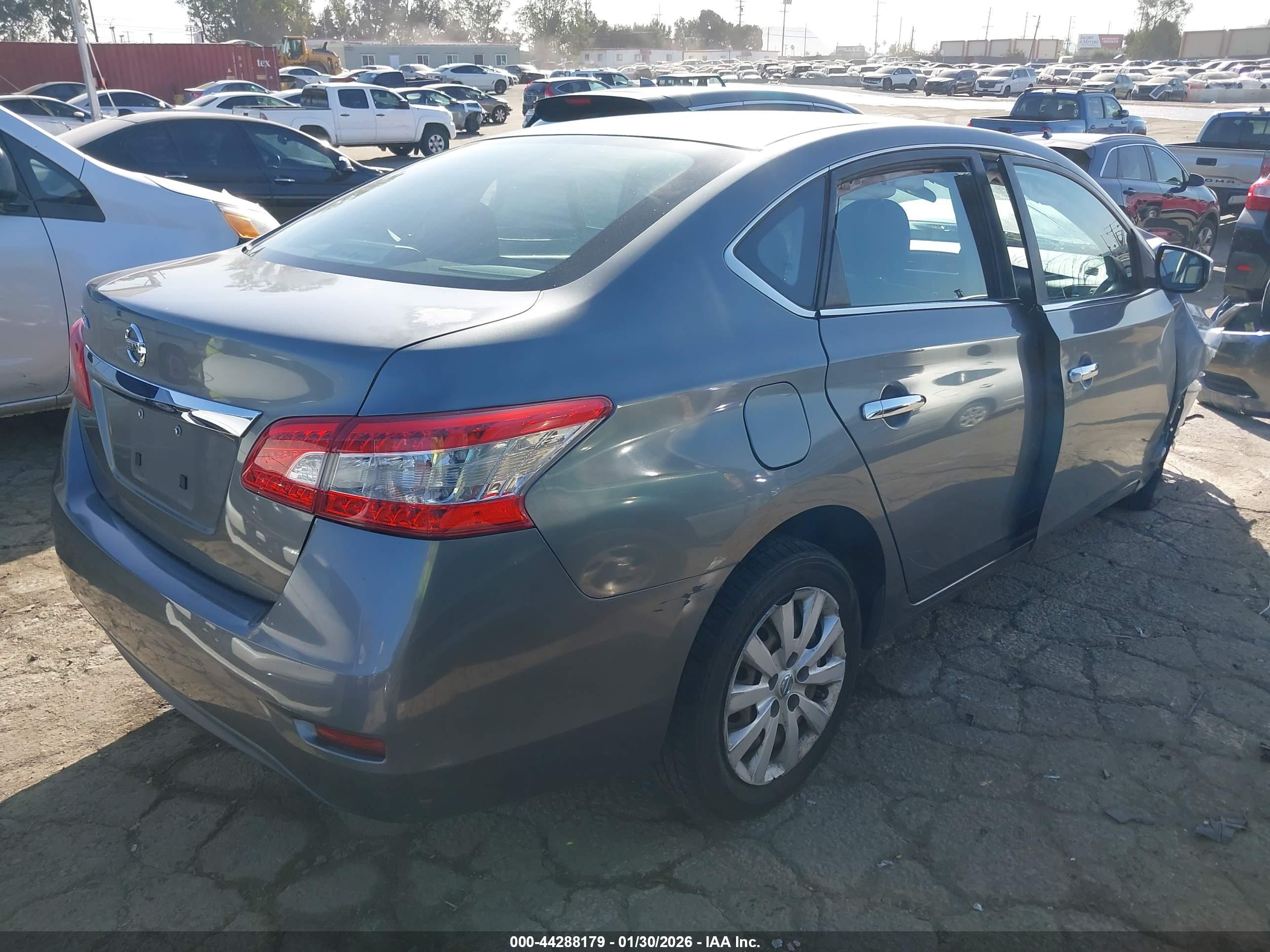 NISSAN SENTRA image 4
