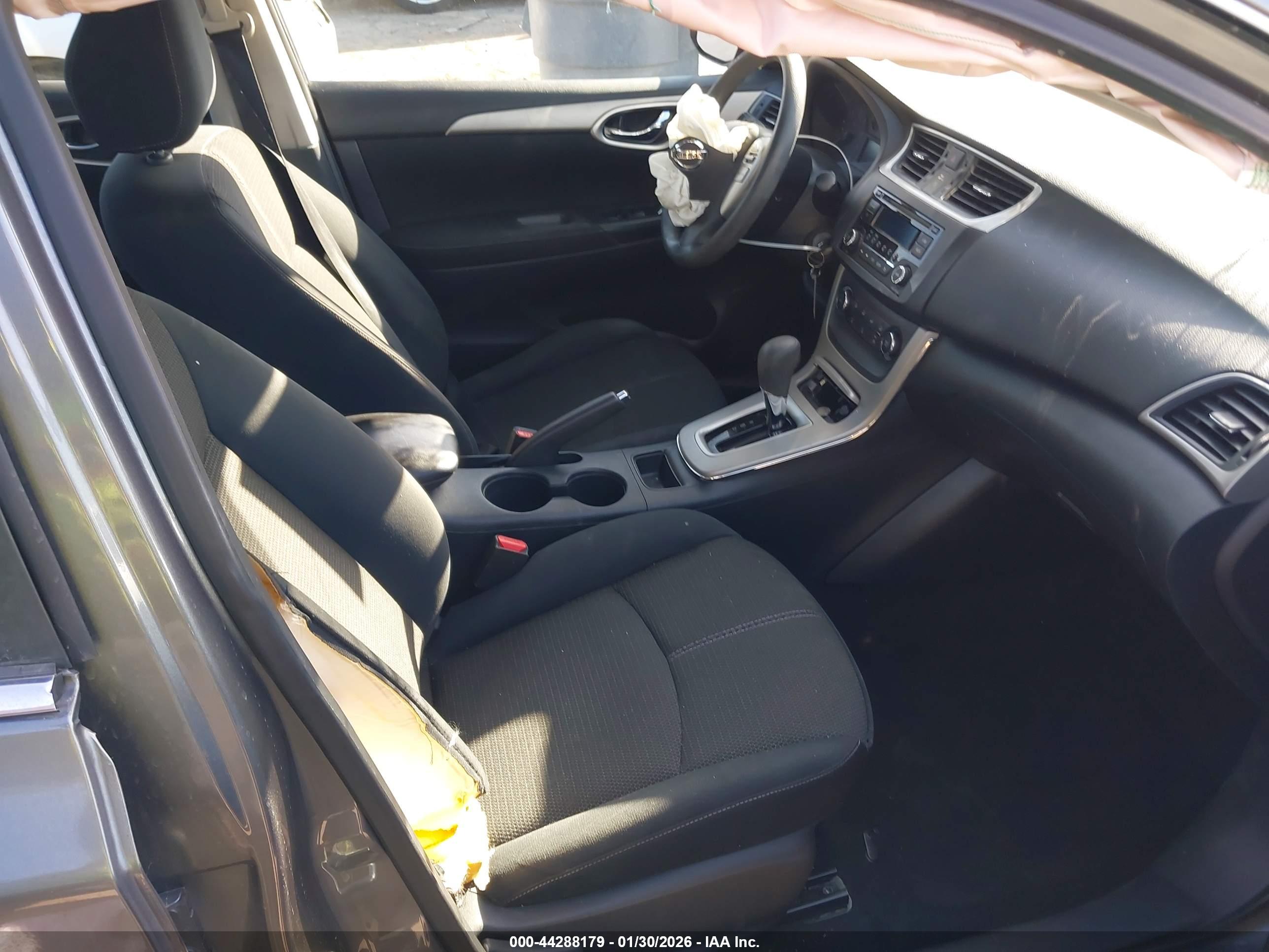 NISSAN SENTRA image 5
