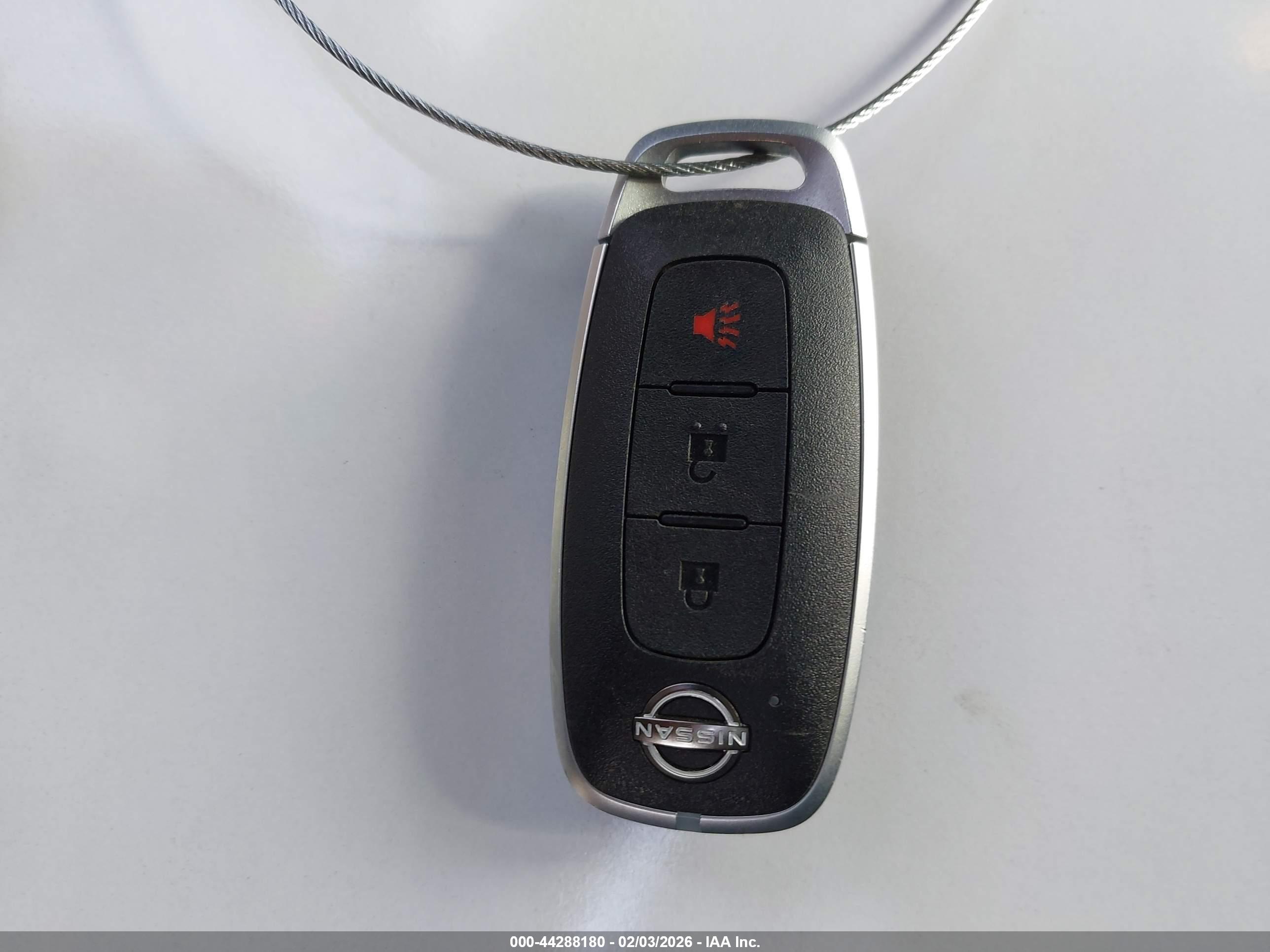 NISSAN ROGUE image 11